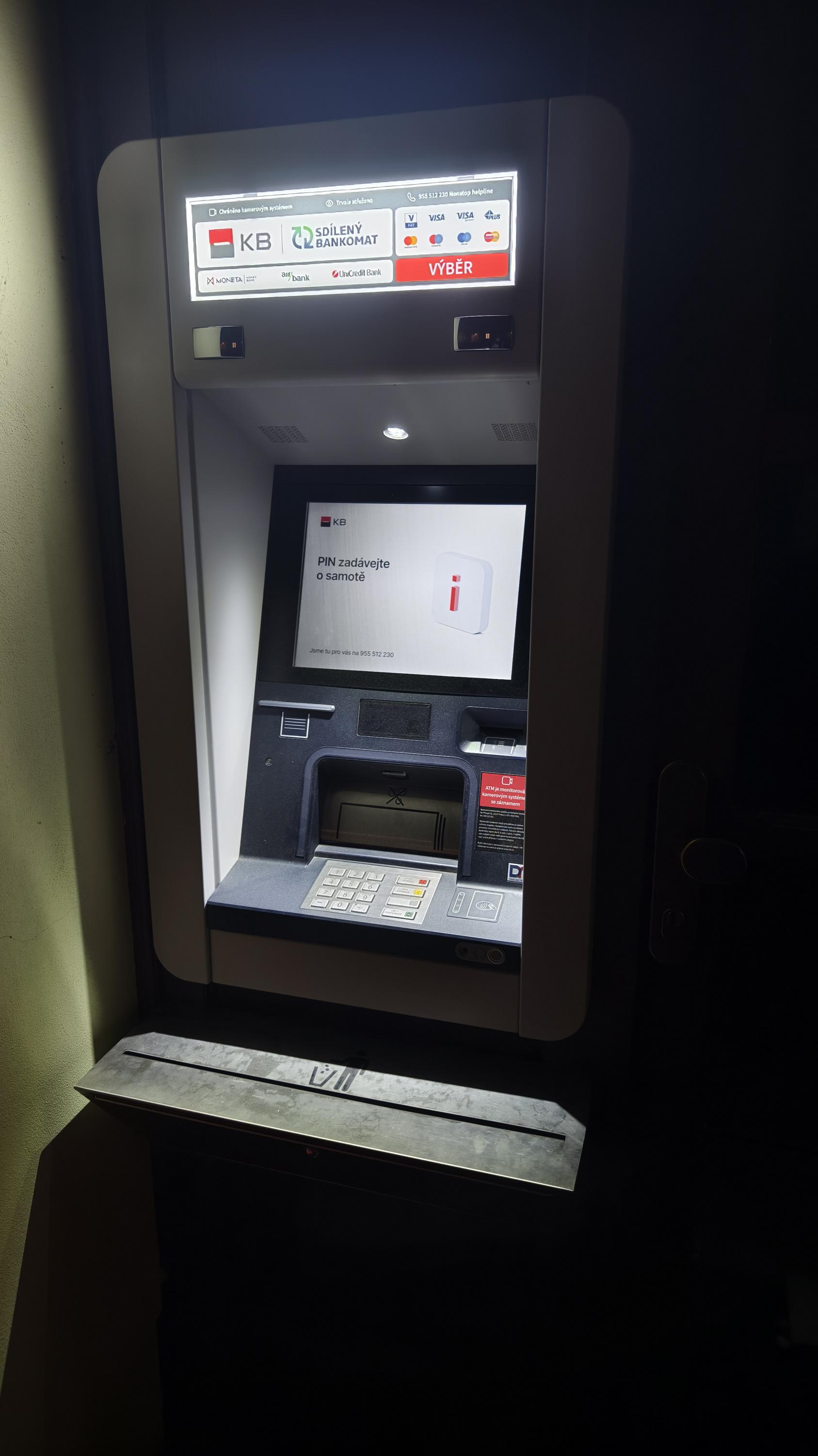 Bankomat Komerční banky foto 1