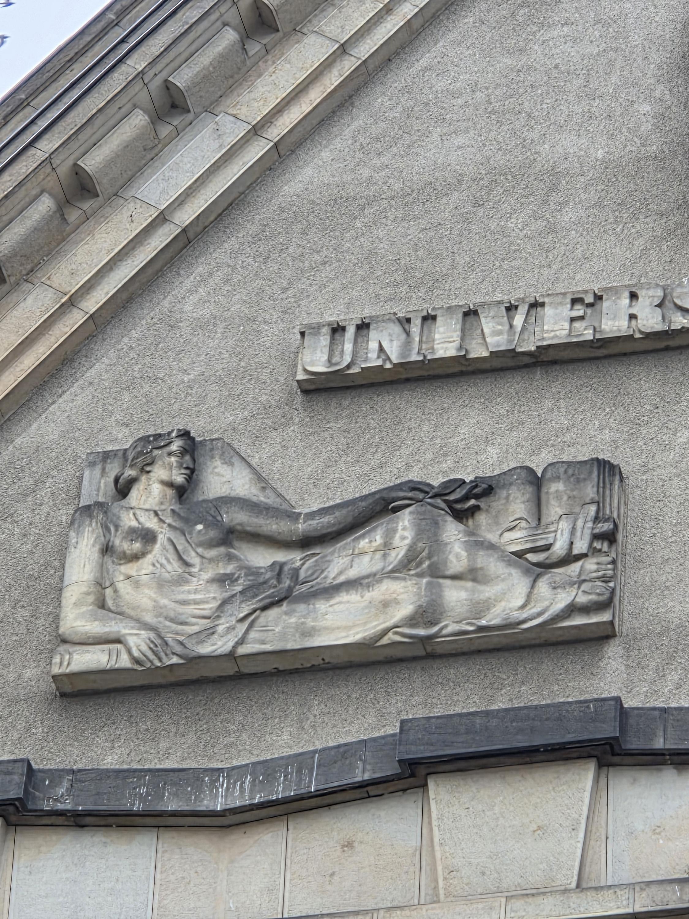 Univerzita Karlova, Právnická fakulta foto 4
