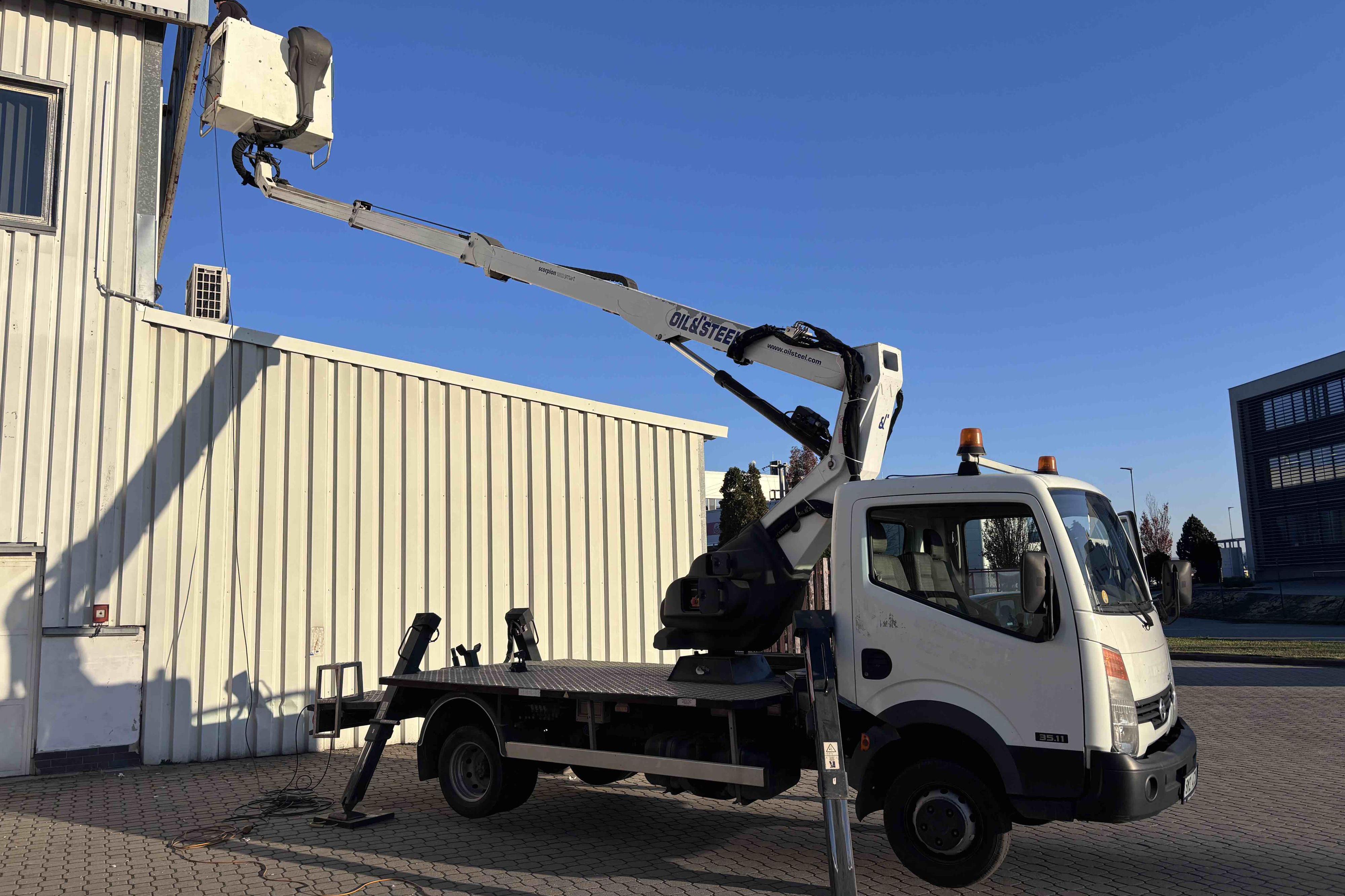 Pronájem vysokozdvižné plošiny -  Arboeu s.r.o.