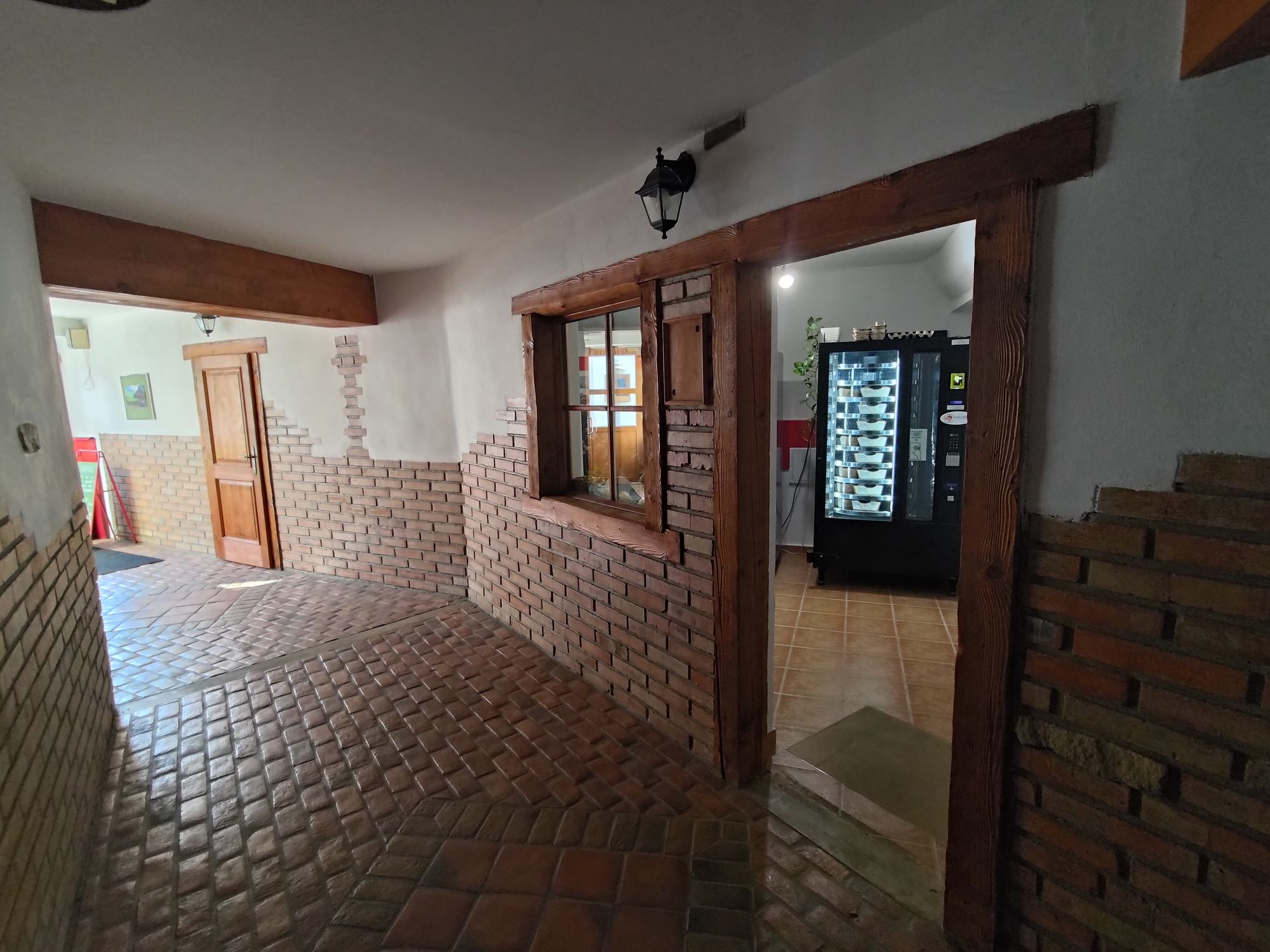 Permakulturní zahrada Bouzov - Samoobslužná prodejna foto 3