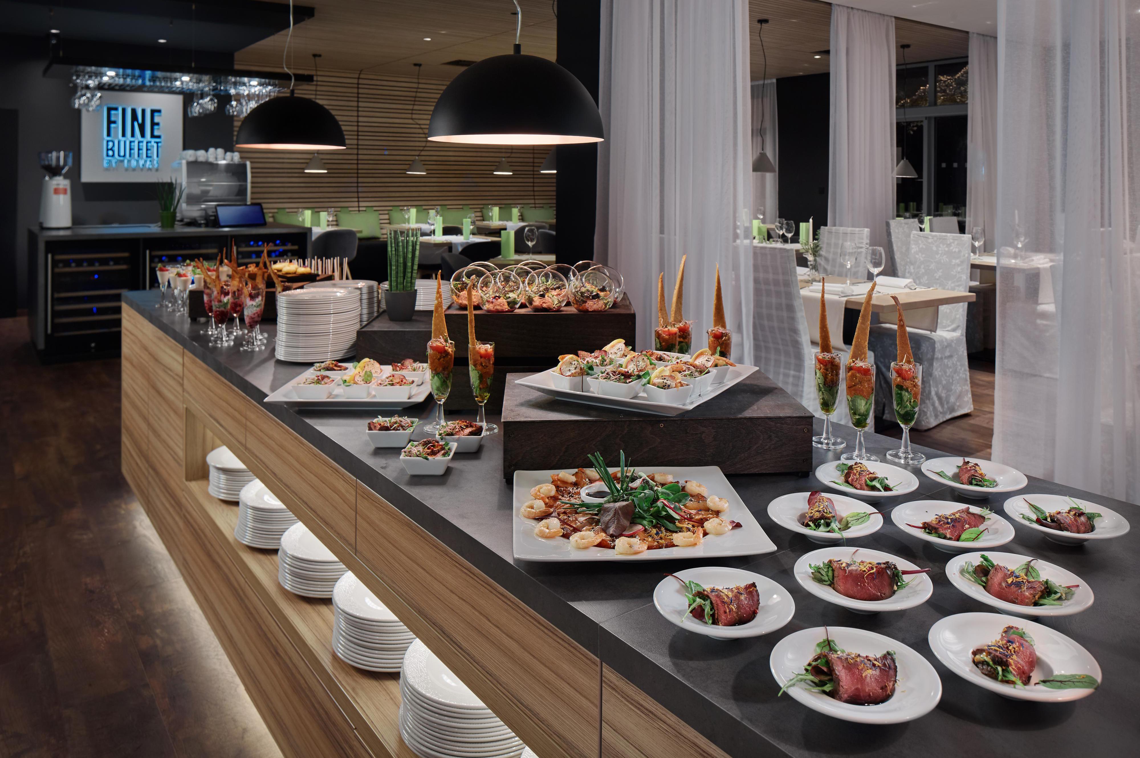 FINE BUFFET BY LOVAS