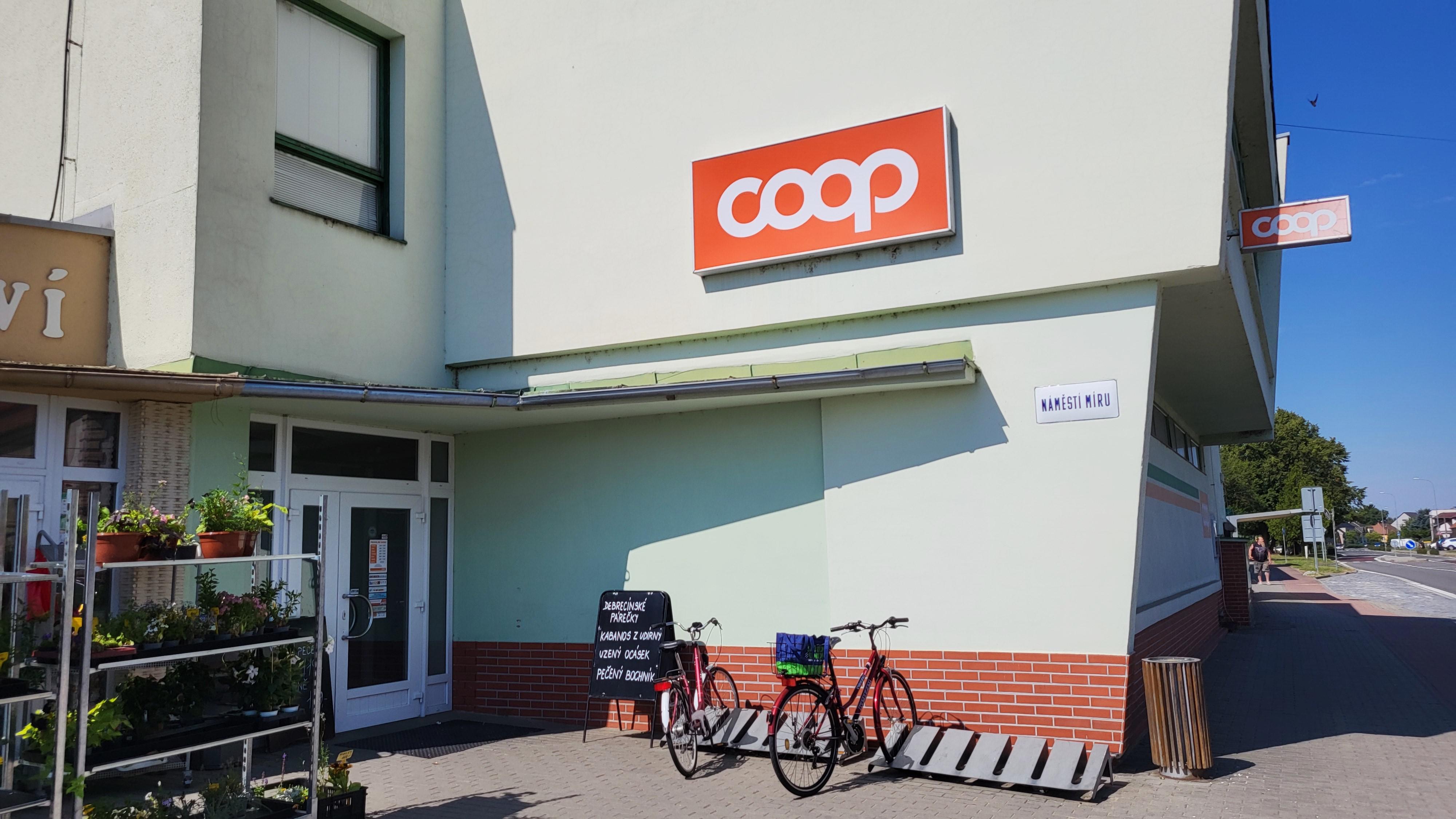 Jednota, spotřební družstvo v Hodoníně - COOP foto 4