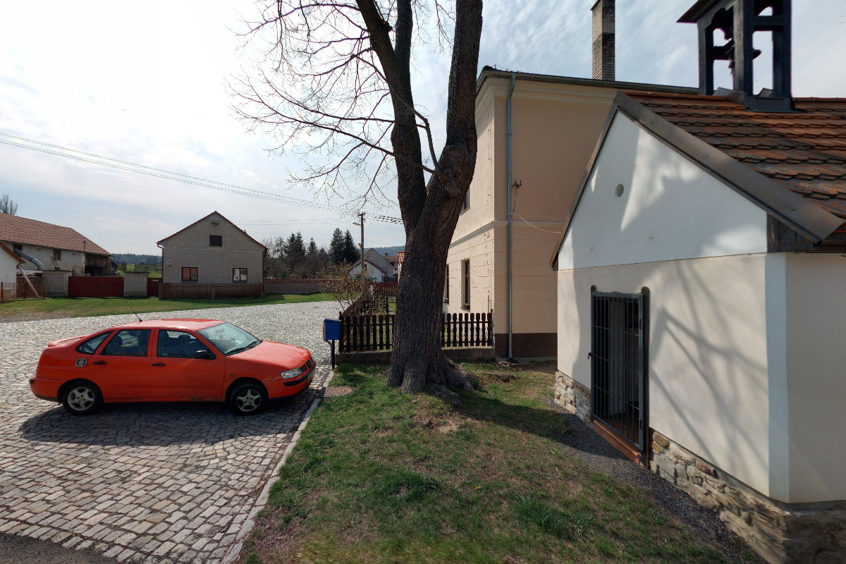 Běštín - obecní úřad foto 5