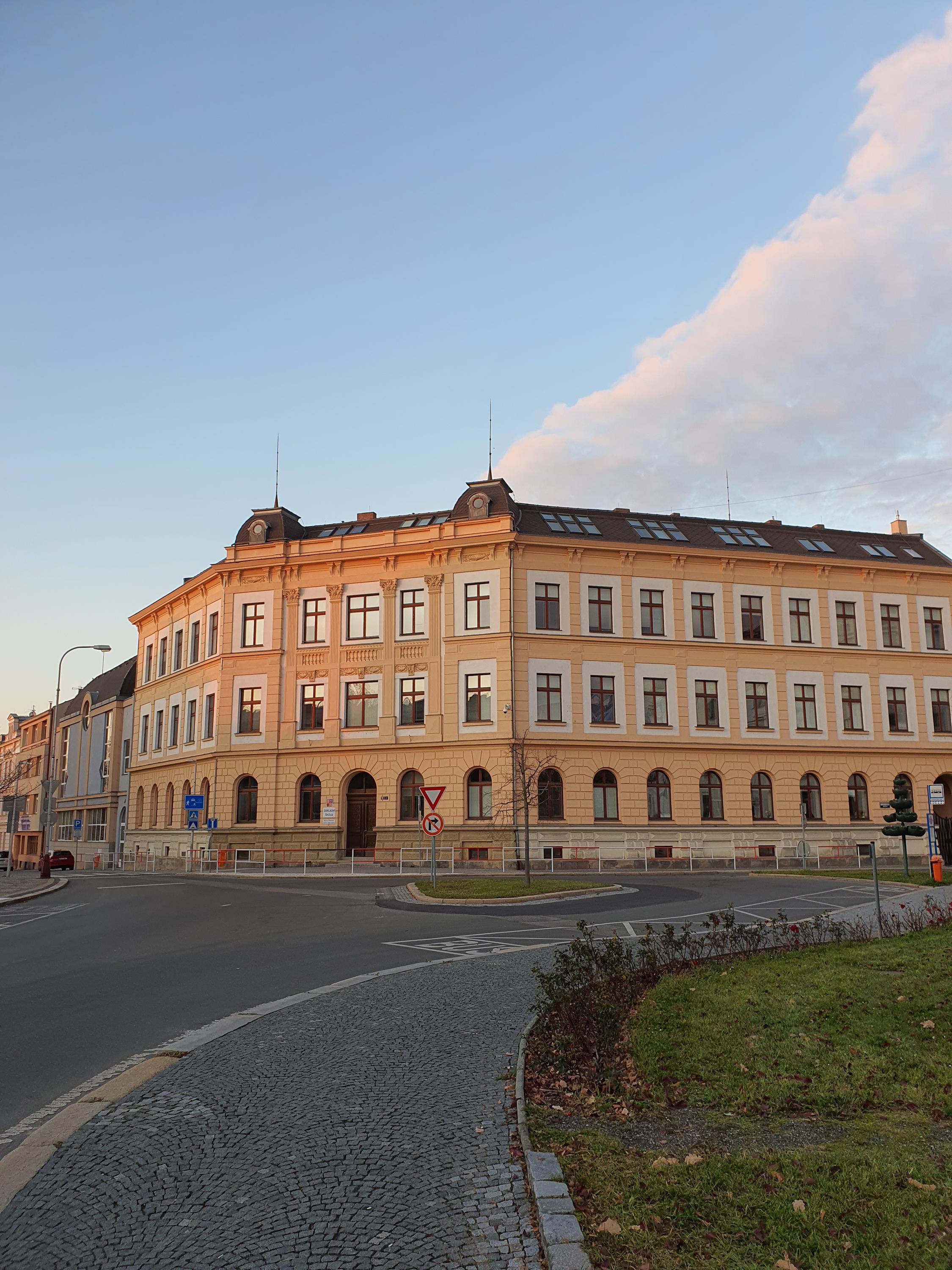 ZŠ Mladá Boleslav, Komenského náměstí foto 4