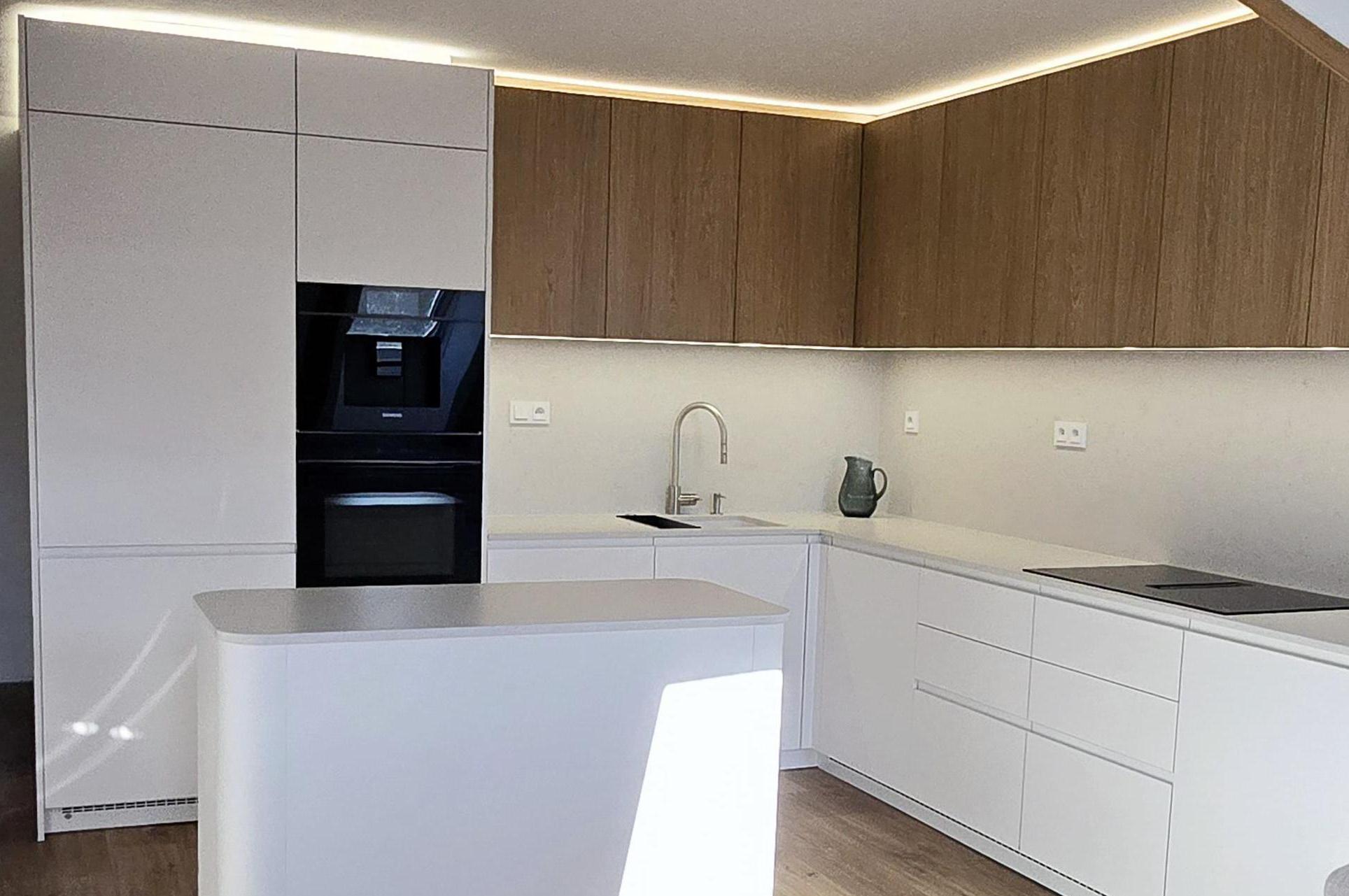 HEZKÝ DOMOV s.r.o. - Kuchyňské a interiérové studio