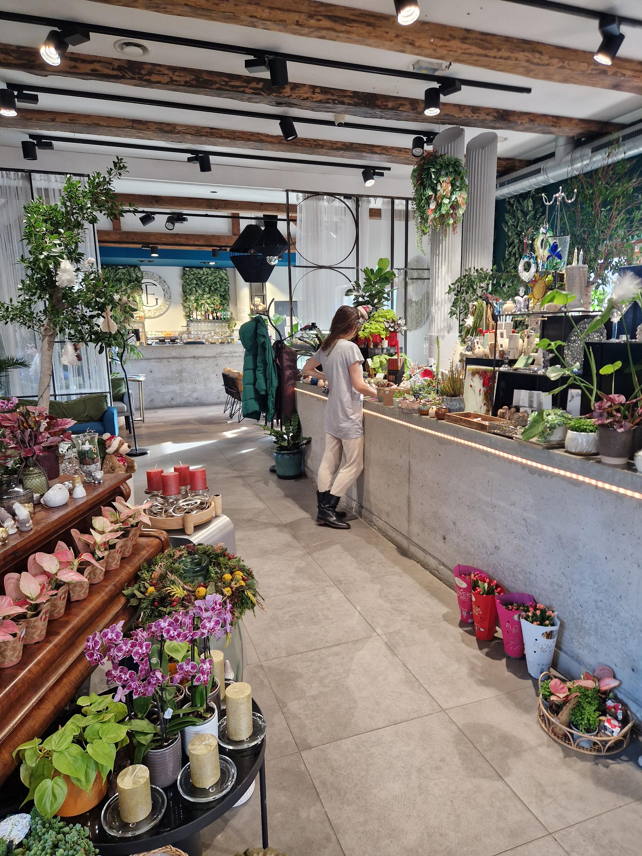 Floral Garden & Bar foto 4