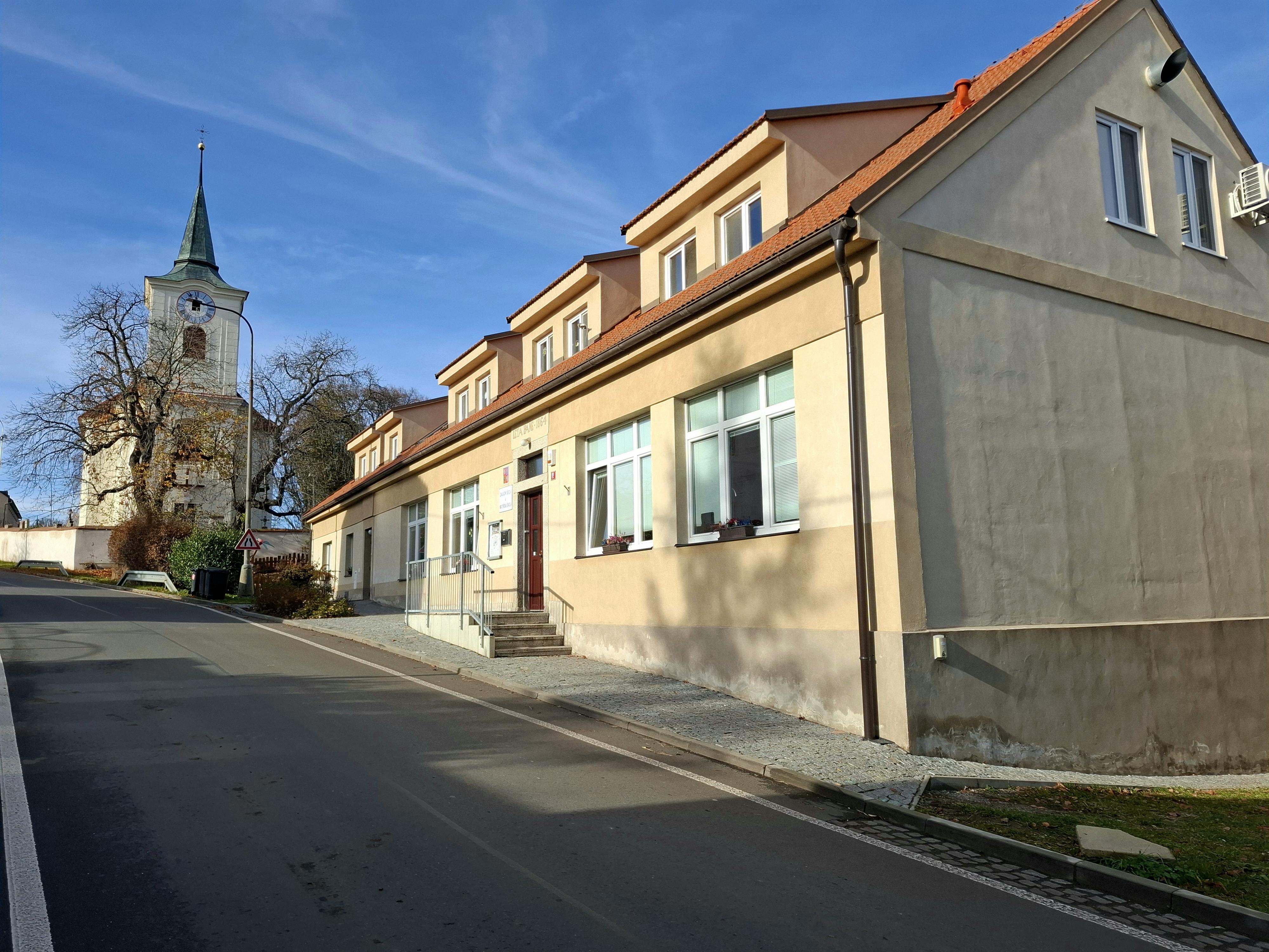 ZŠ Líšnice, Praha - západ foto 2