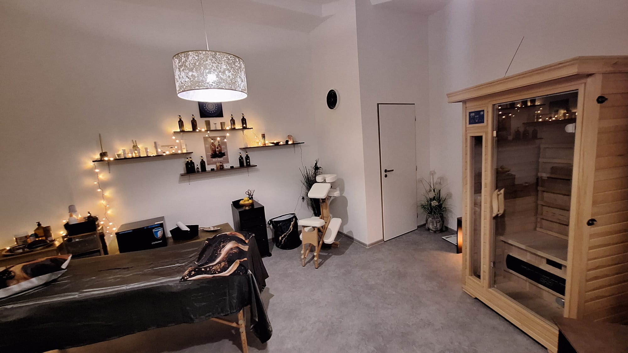 Studio za Zrcadlem - Relaxační masáže foto 2