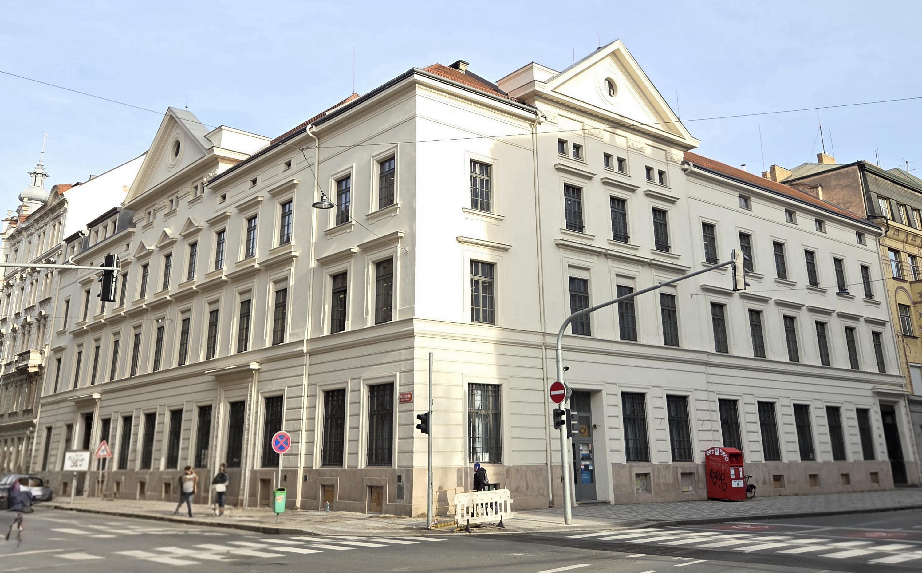 Pošta Praha 5 foto 3