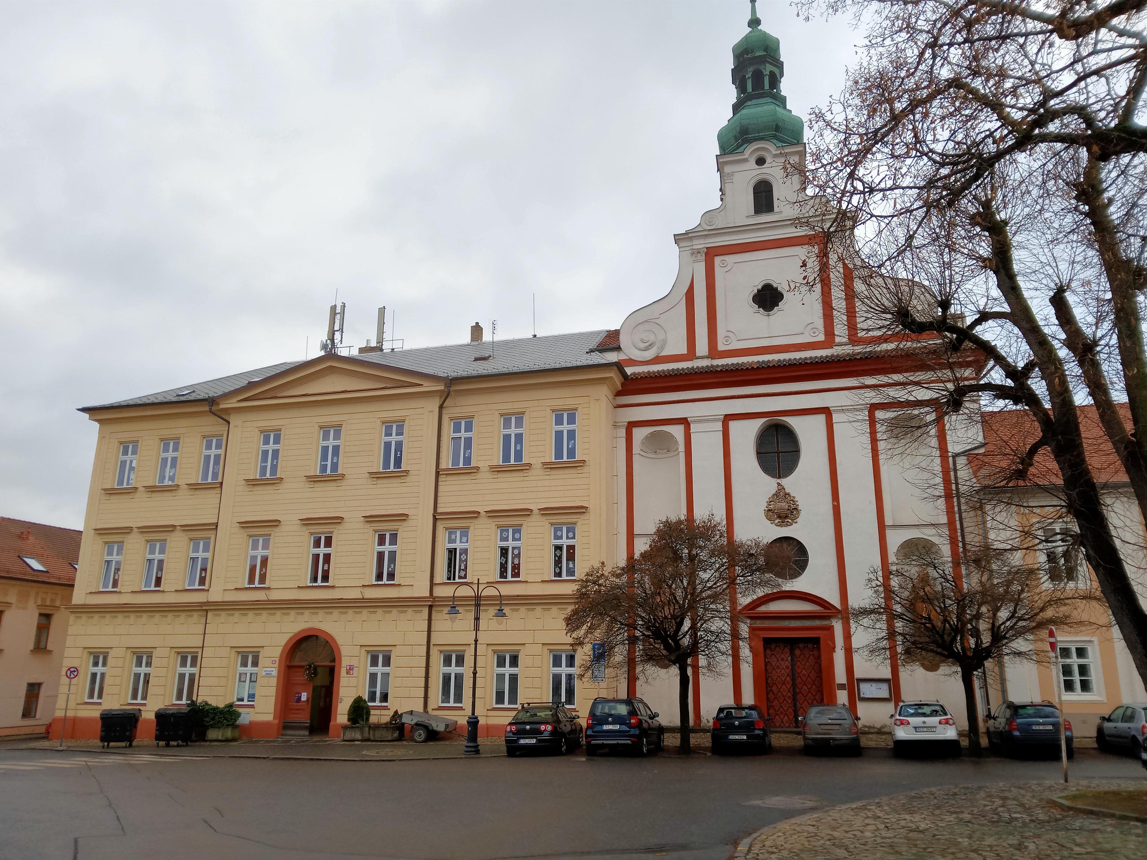 Základní škola a Mateřská škola Tábor, náměstí Mikuláše z Husi 45 foto 2
