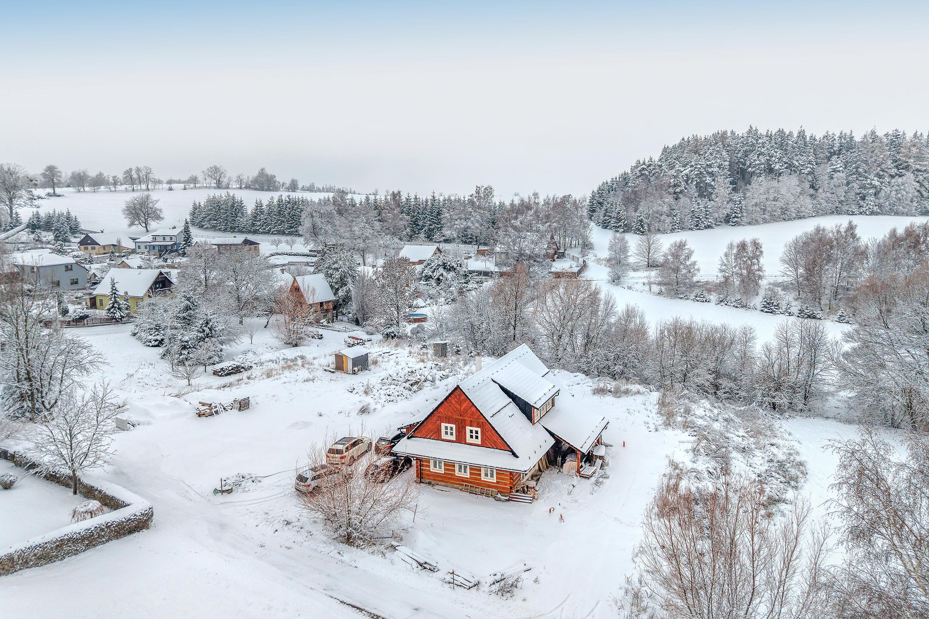 Výjimečná roubenka s vybavením, Dědová, polosamota