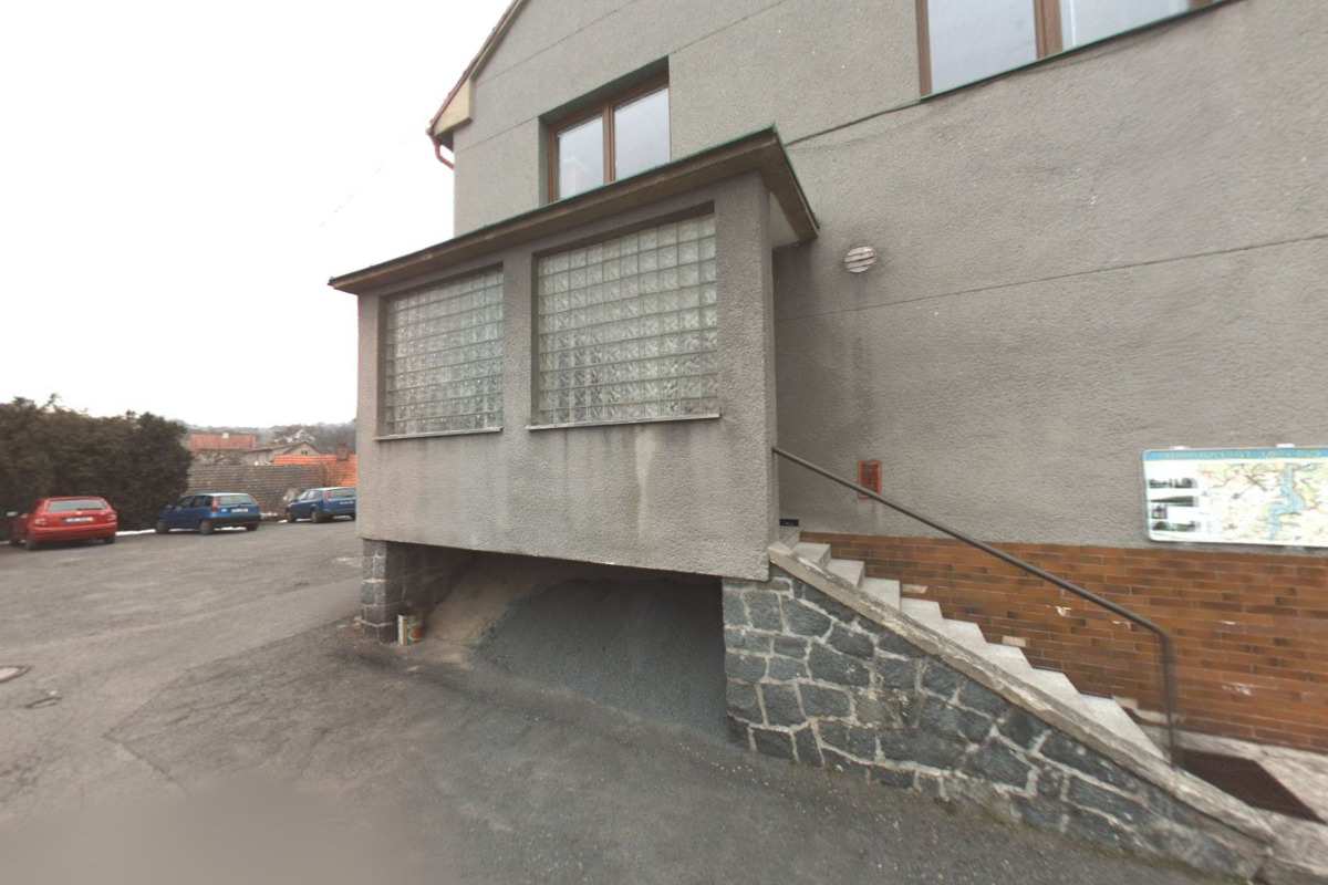 Buš - obecní úřad foto 3