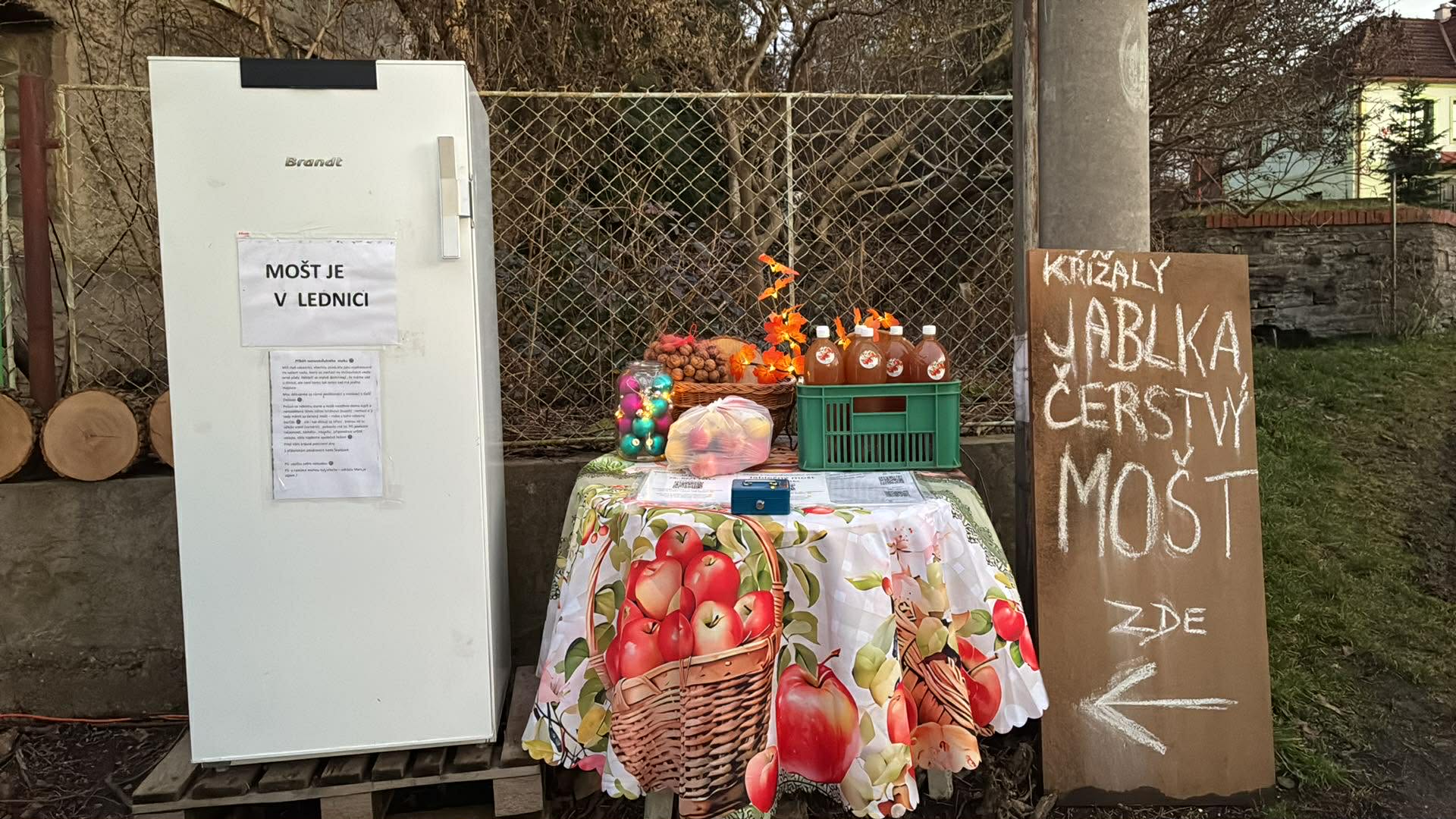 Prodej jablek a moštu - Petr Škalda foto 1