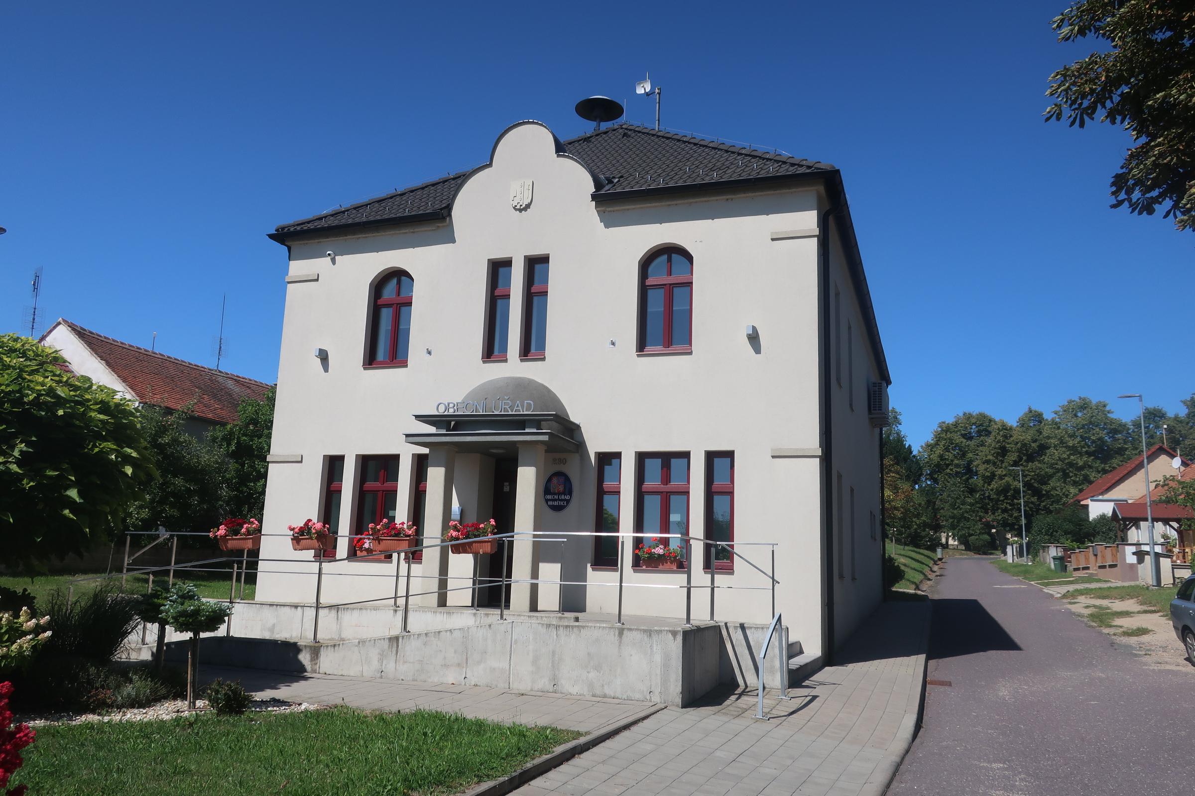 Hrabětice - obecní úřad foto 5