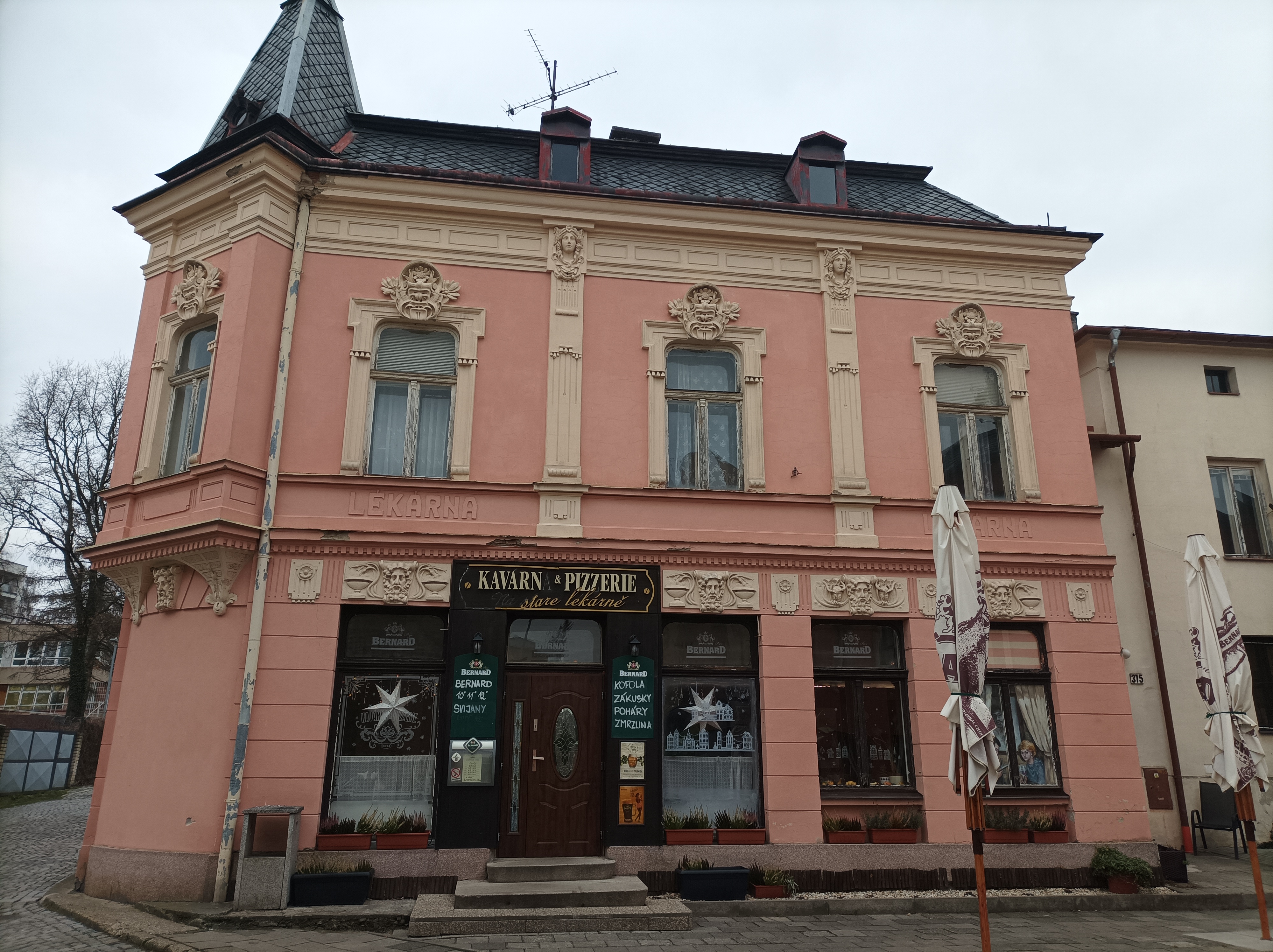 Kavárna & Pizzerie na Staré lékarně foto 6