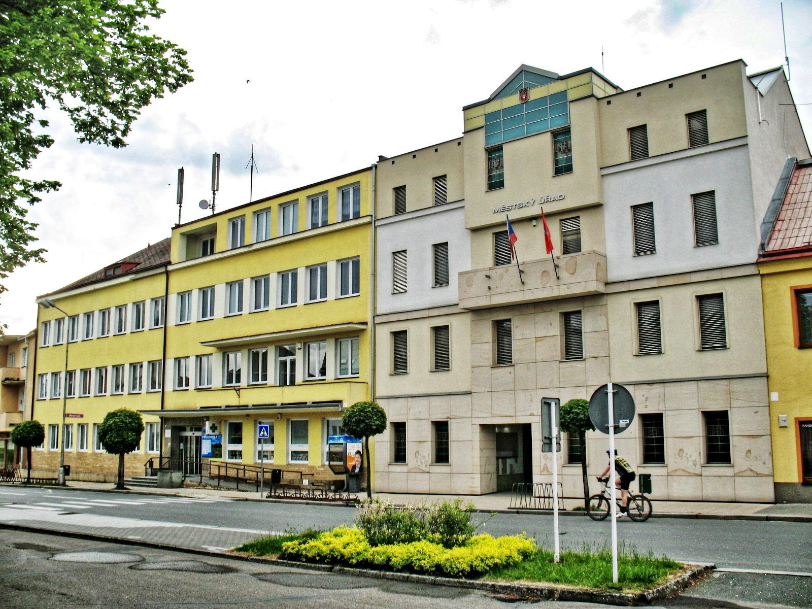 Týniště nad Orlicí - městský úřad foto 2