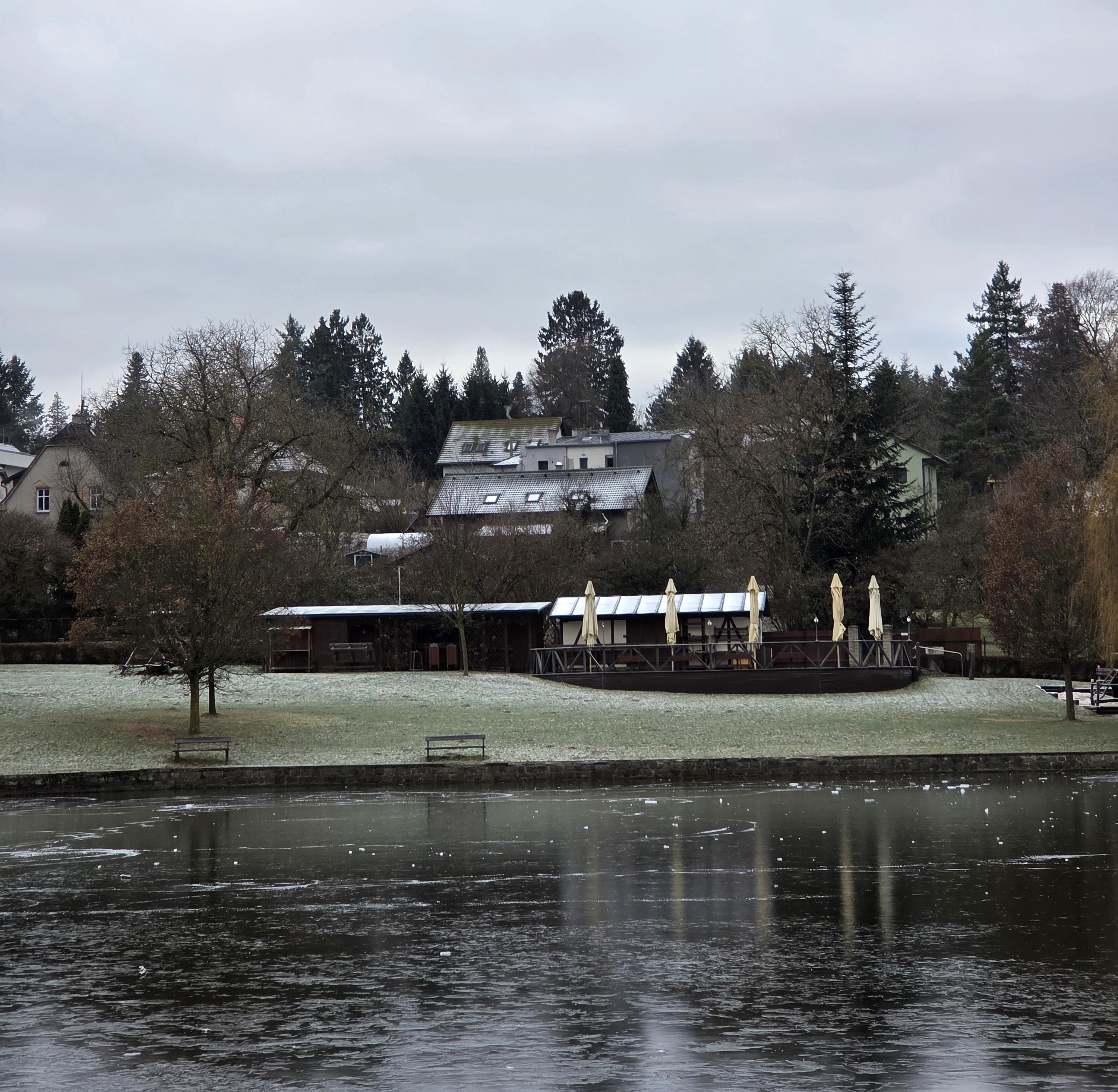 Kiosek na koupališti Jureček foto 4