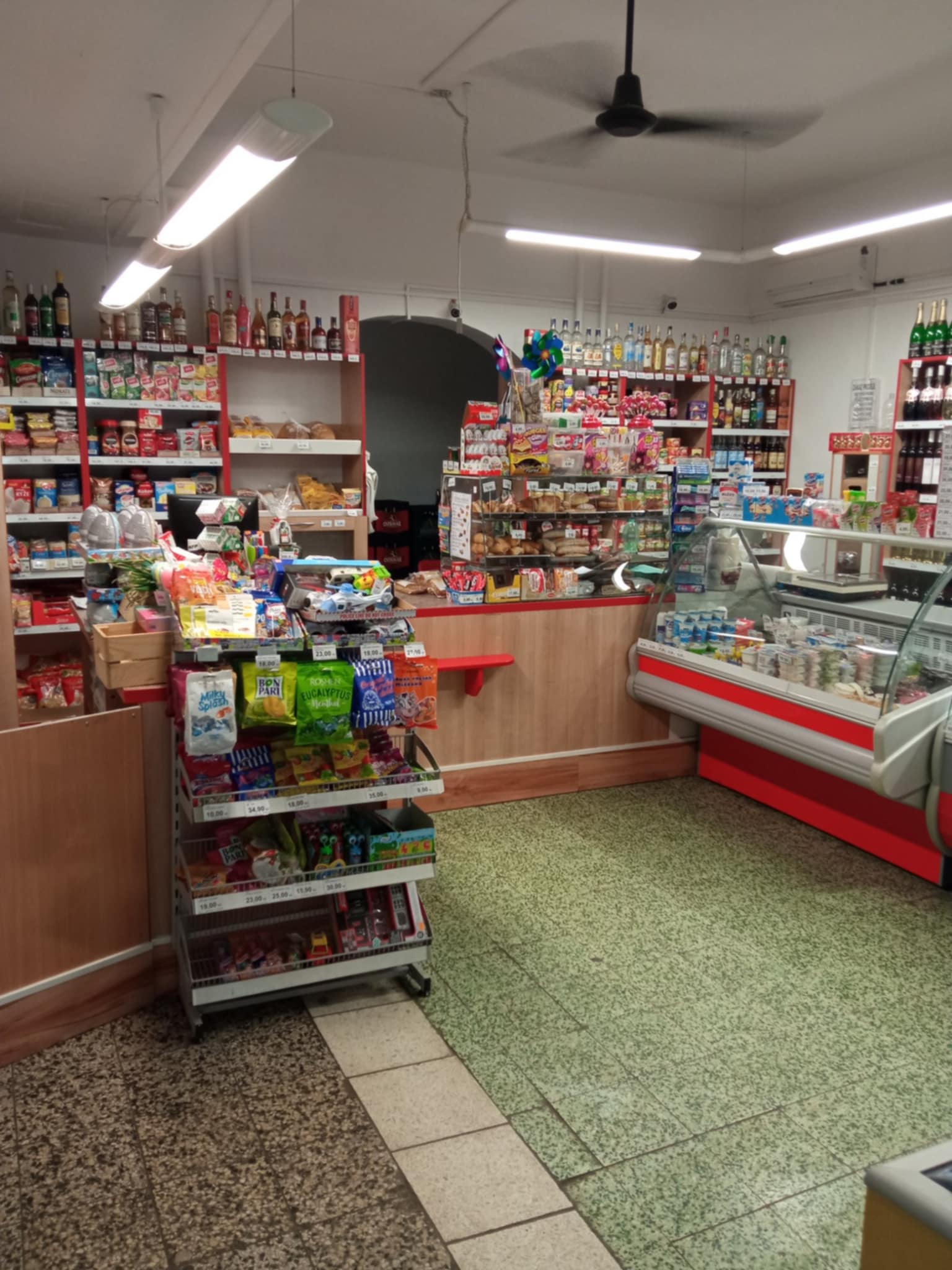 POTRAVINY NA DOLINĚ foto 2