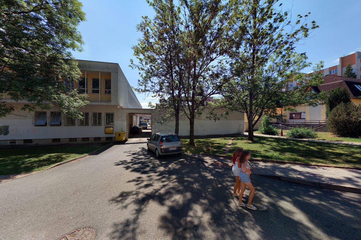 Rollys jeans, s.r.o.