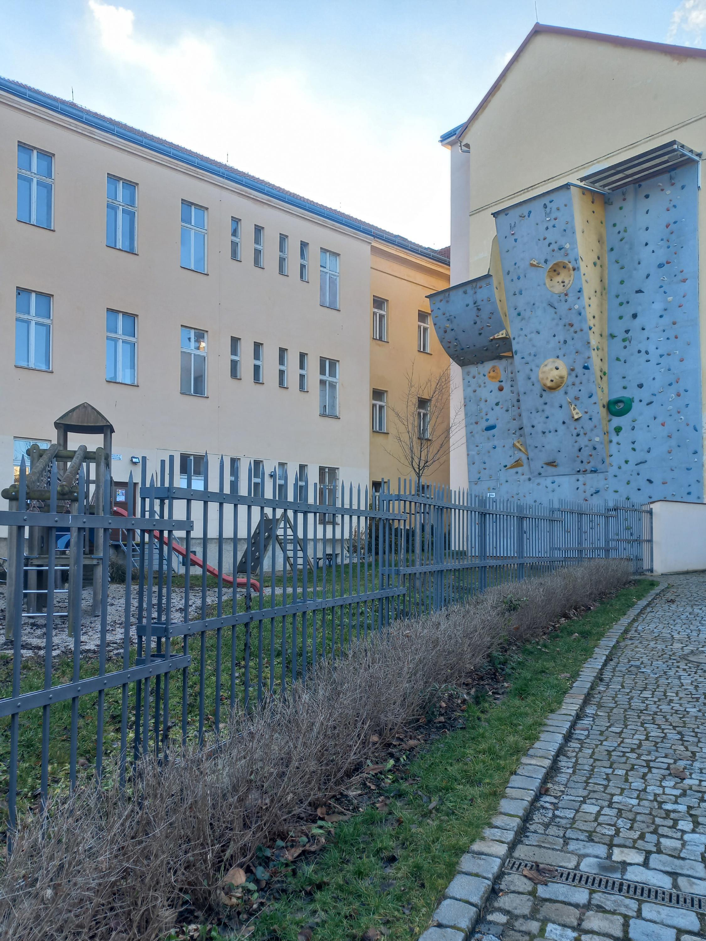 DDM Stříbro - Lezecká stěna foto 3