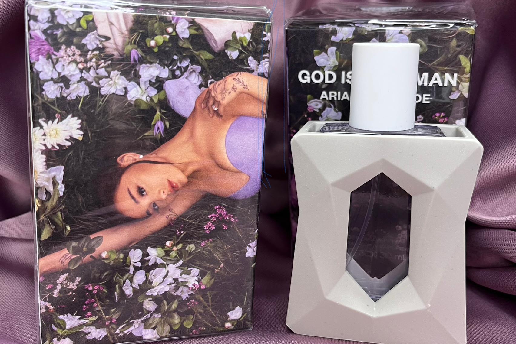 Ariana Grande GOD IS A WOMAN.