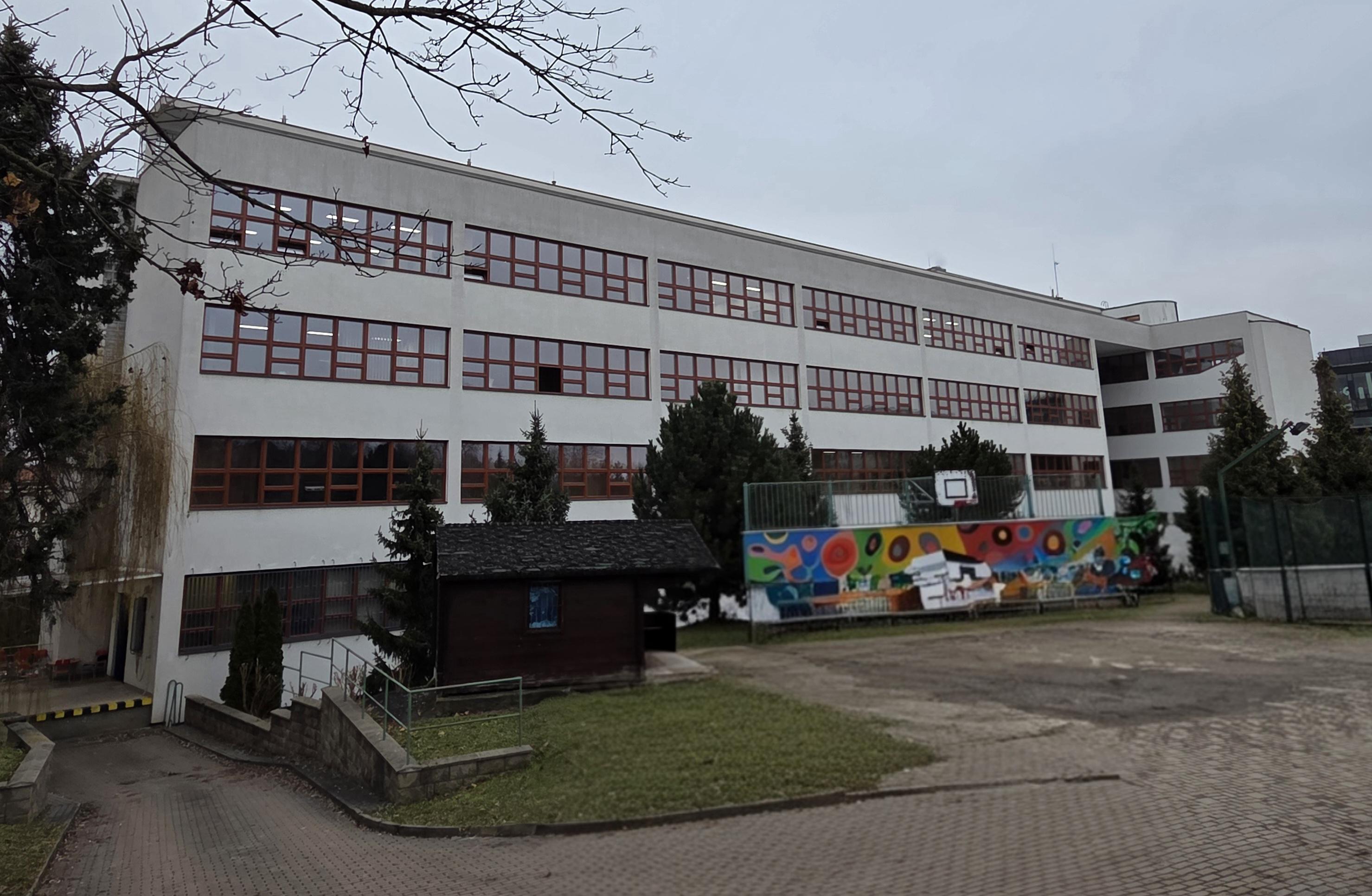 Vyšší odborná škola pedagogická a sociální, Praha 6, Evropská 33 foto 6