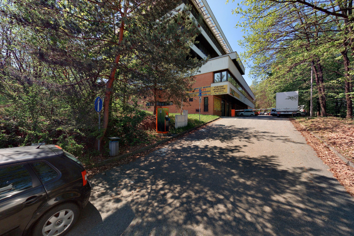 Nabíjecí stanice ČEZ foto 1