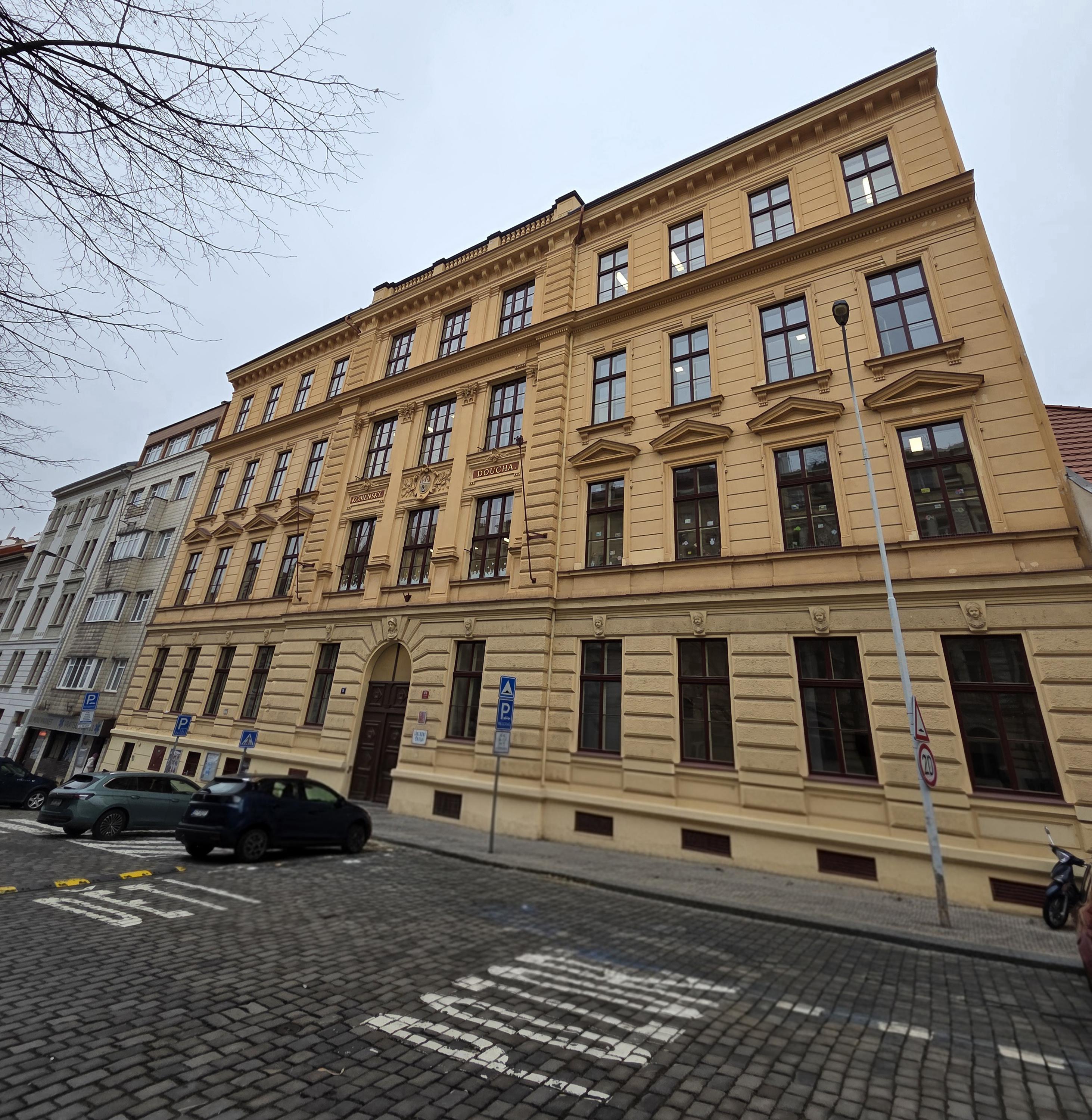 Základní škola, Praha 2, Vratislavova 13 foto 3