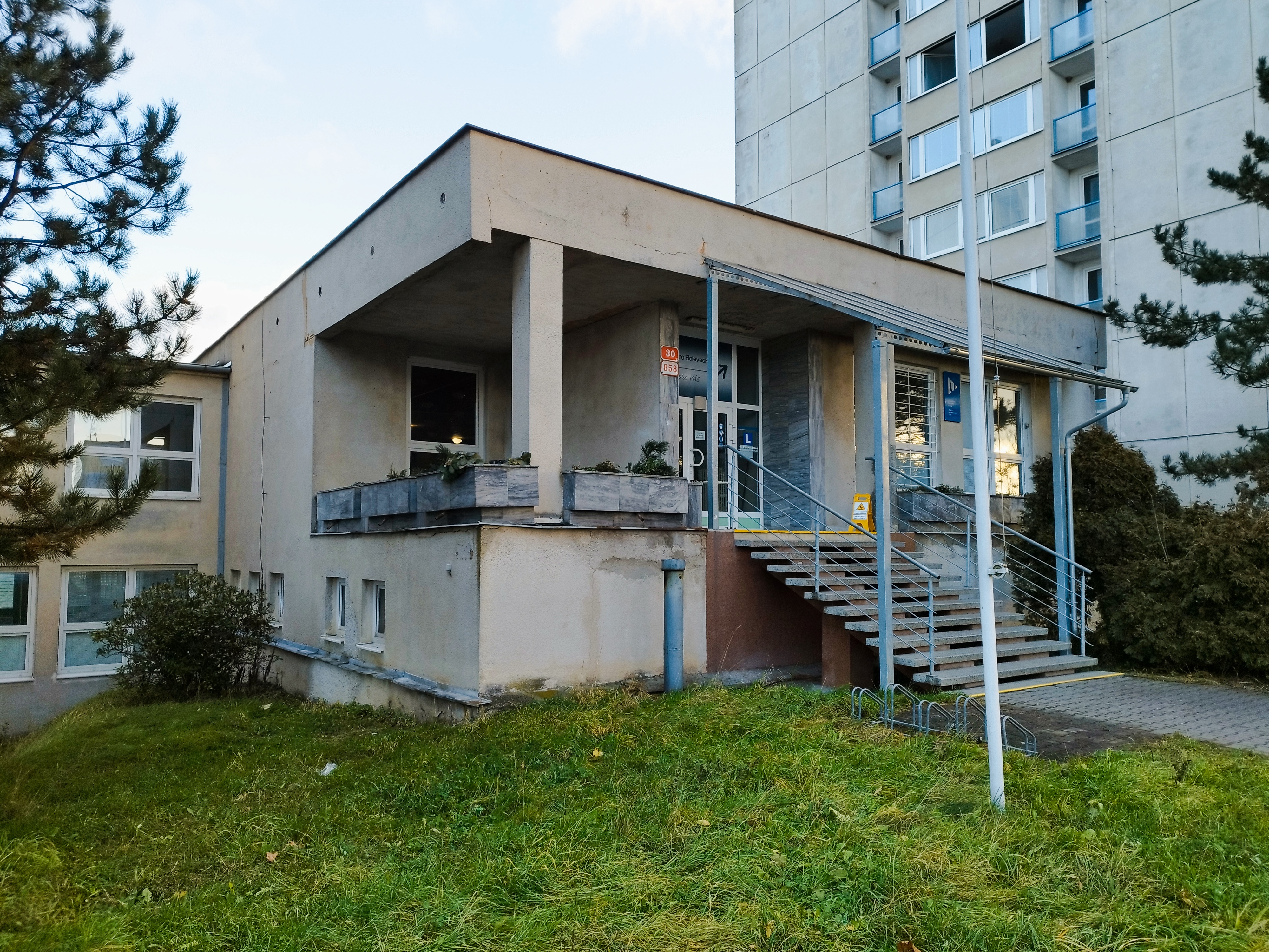 Západočeská univerzita v Plzni - VŠ kolej Bolevecká 30-32