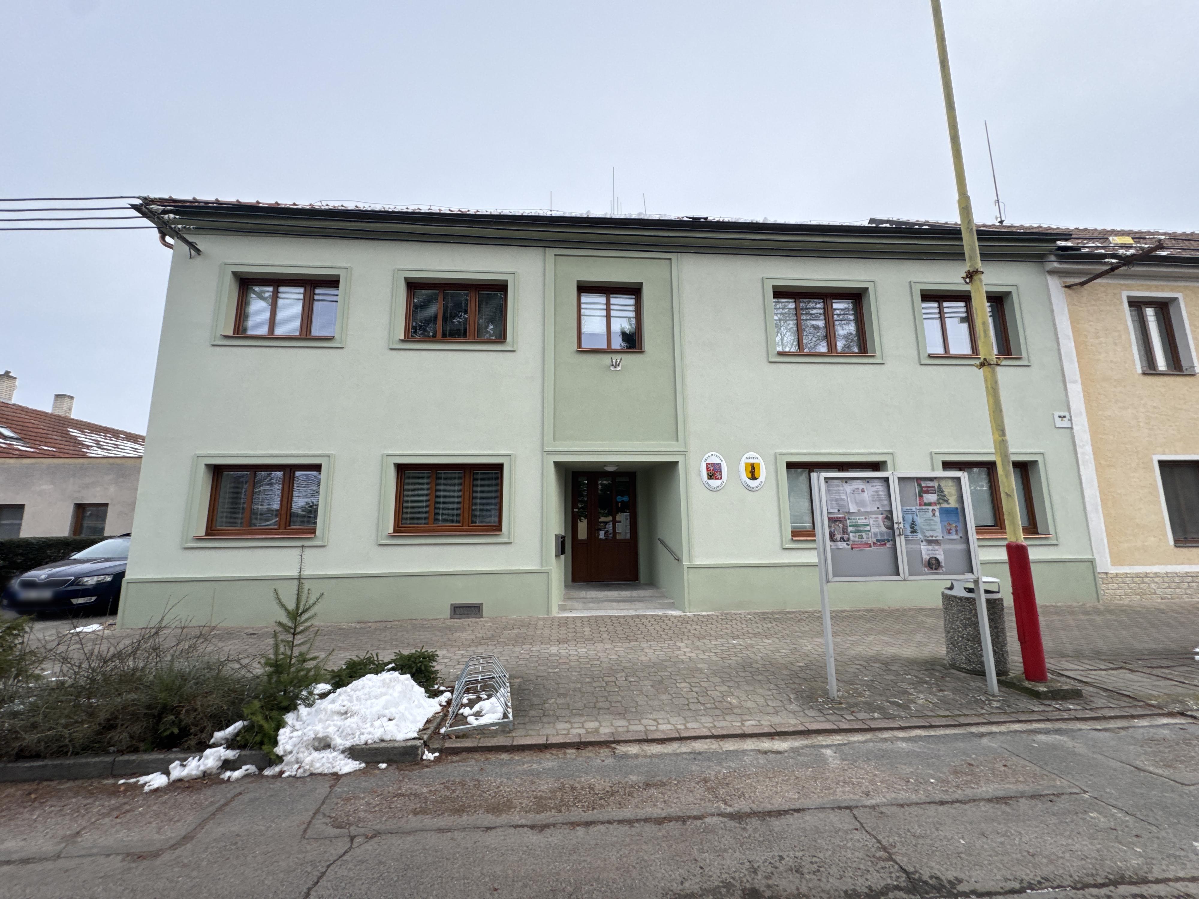 Chroustovice - úřad městyse