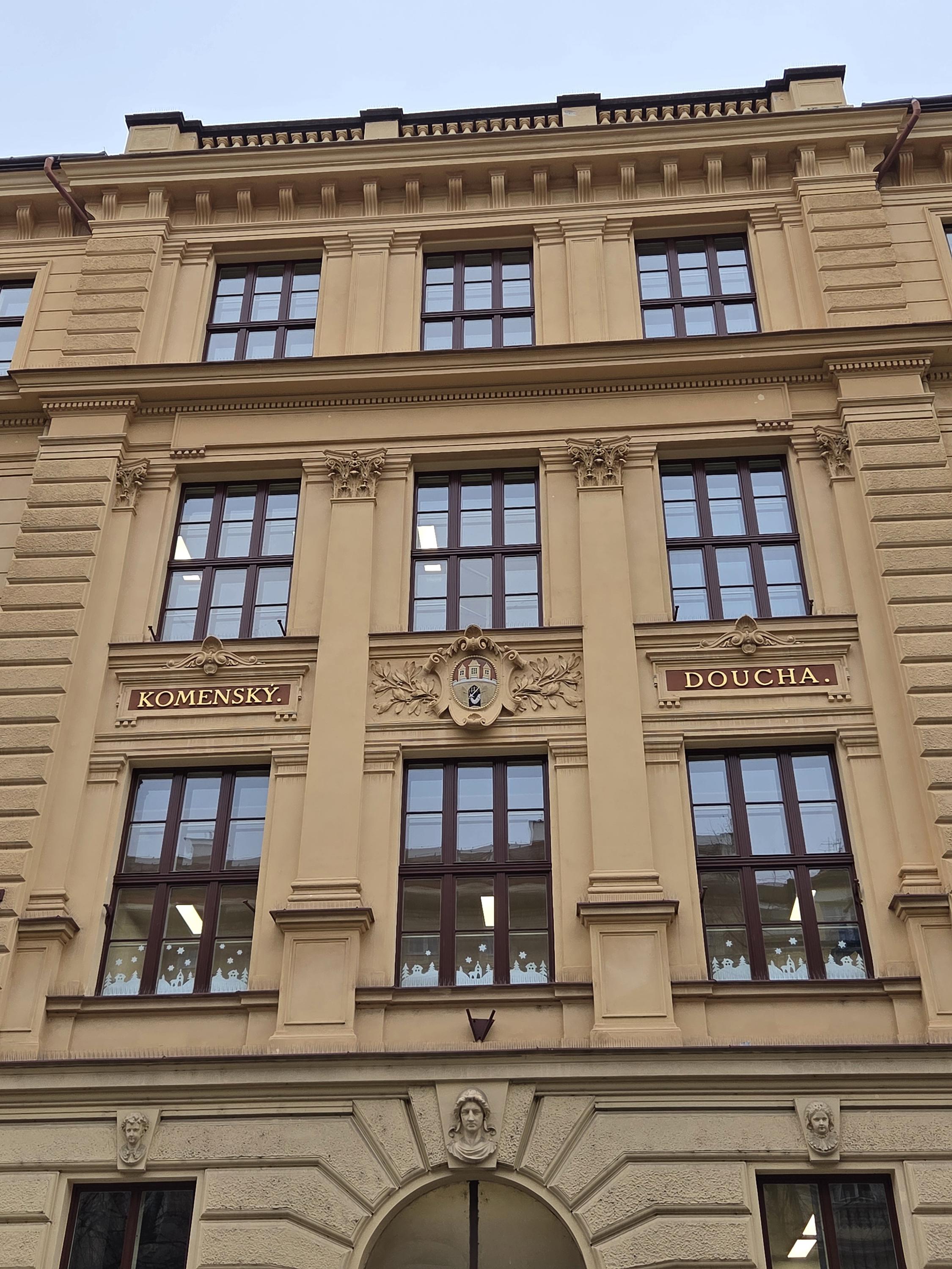 Základní škola, Praha 2, Vratislavova 13 foto 4