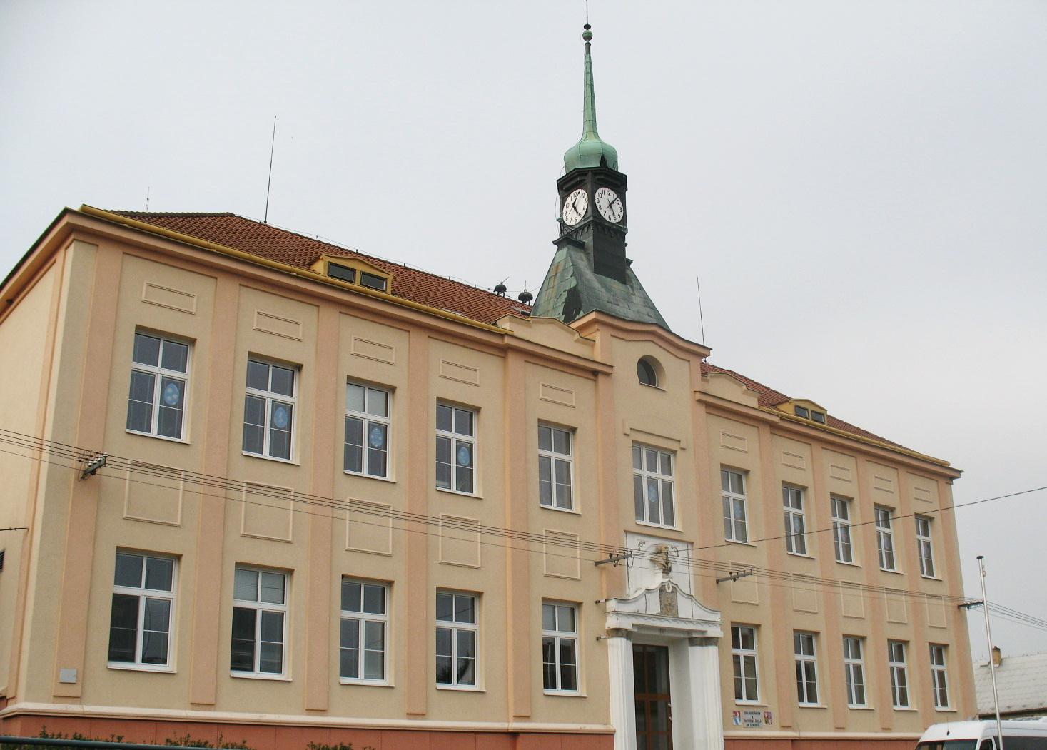 ZŠ a MŠ dr. Eduarda Beneše, Kožlany foto 5