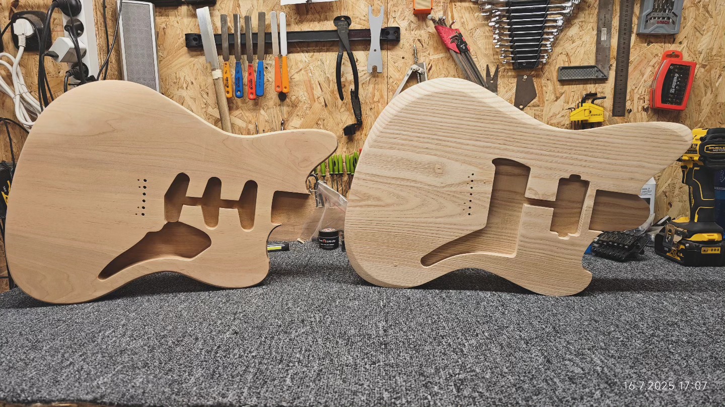 Janů Guitars foto 2