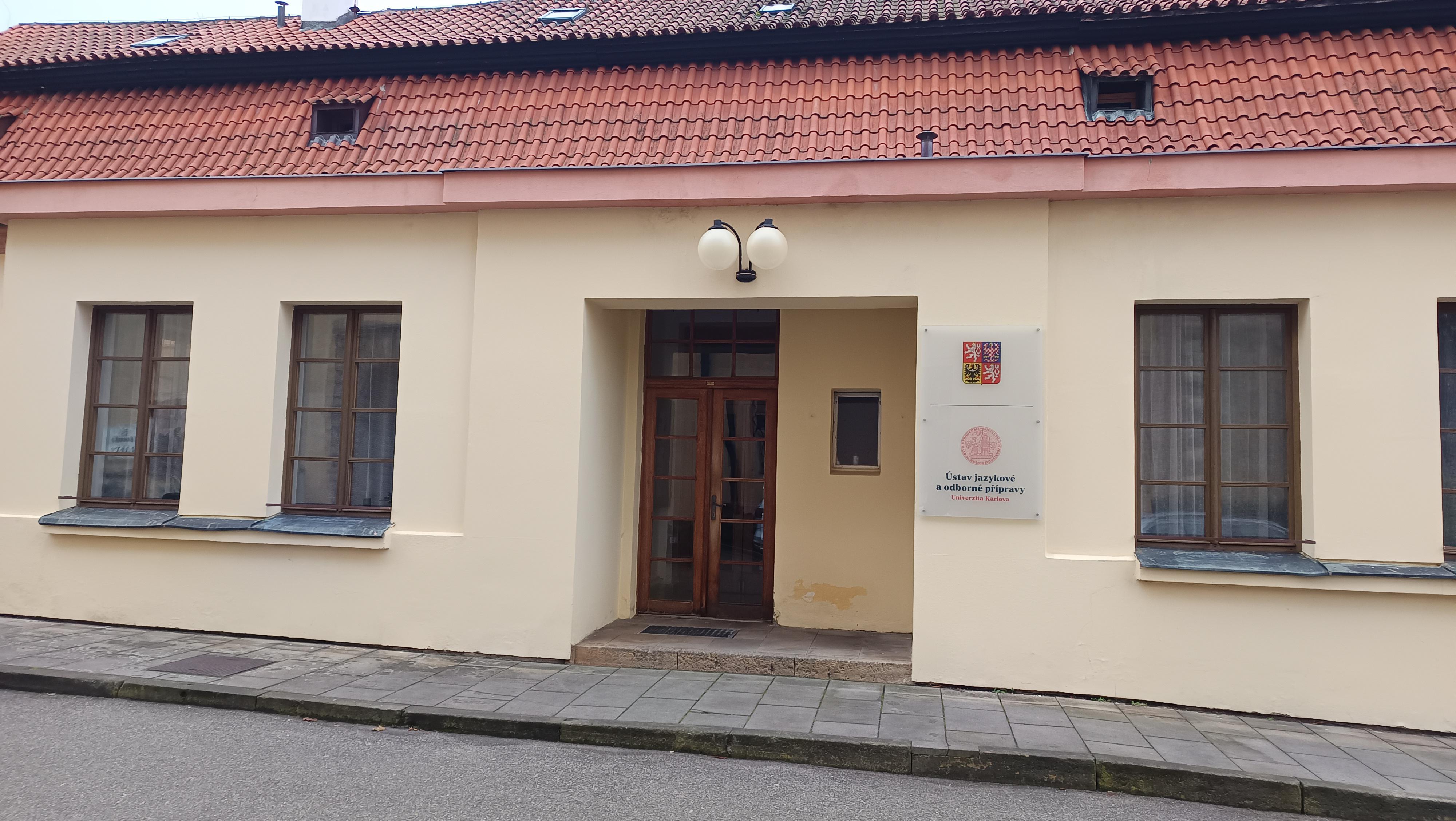 Ústav jazykové odborné přípravy - Univerzita Karlova foto 3