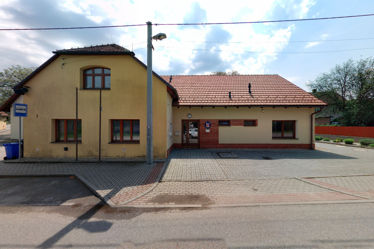 Brťov - Jeneč - obecní úřad