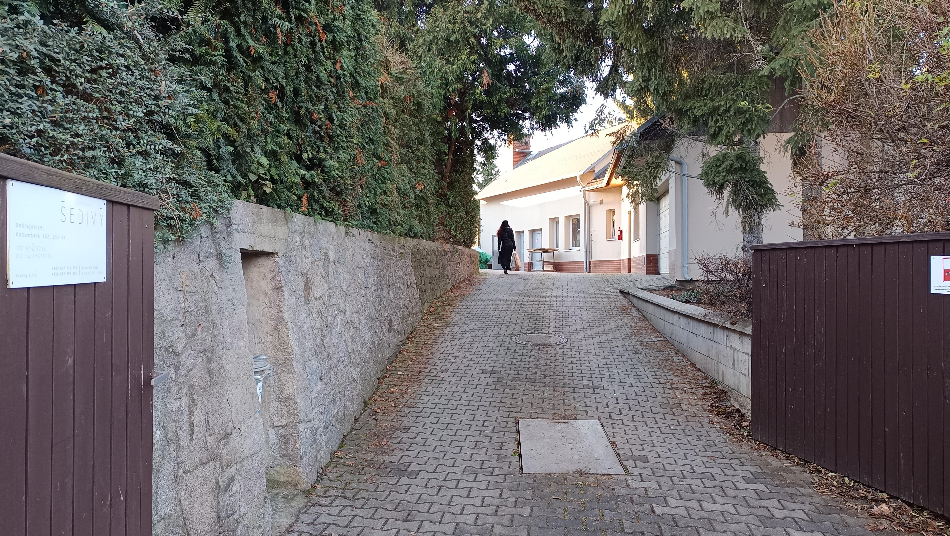 TRUHLÁŘSTVÍ - Šedivý