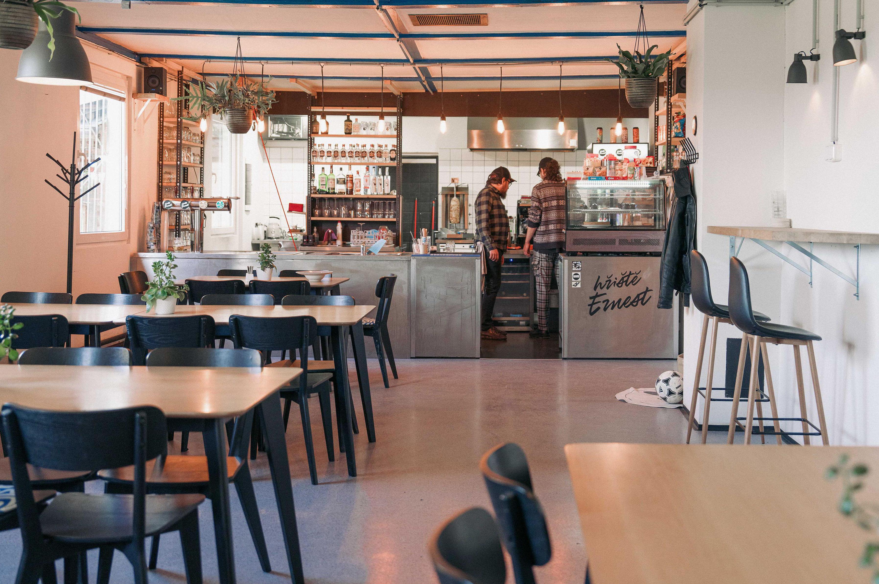 Hřiště Ernest - hospoda Zvole