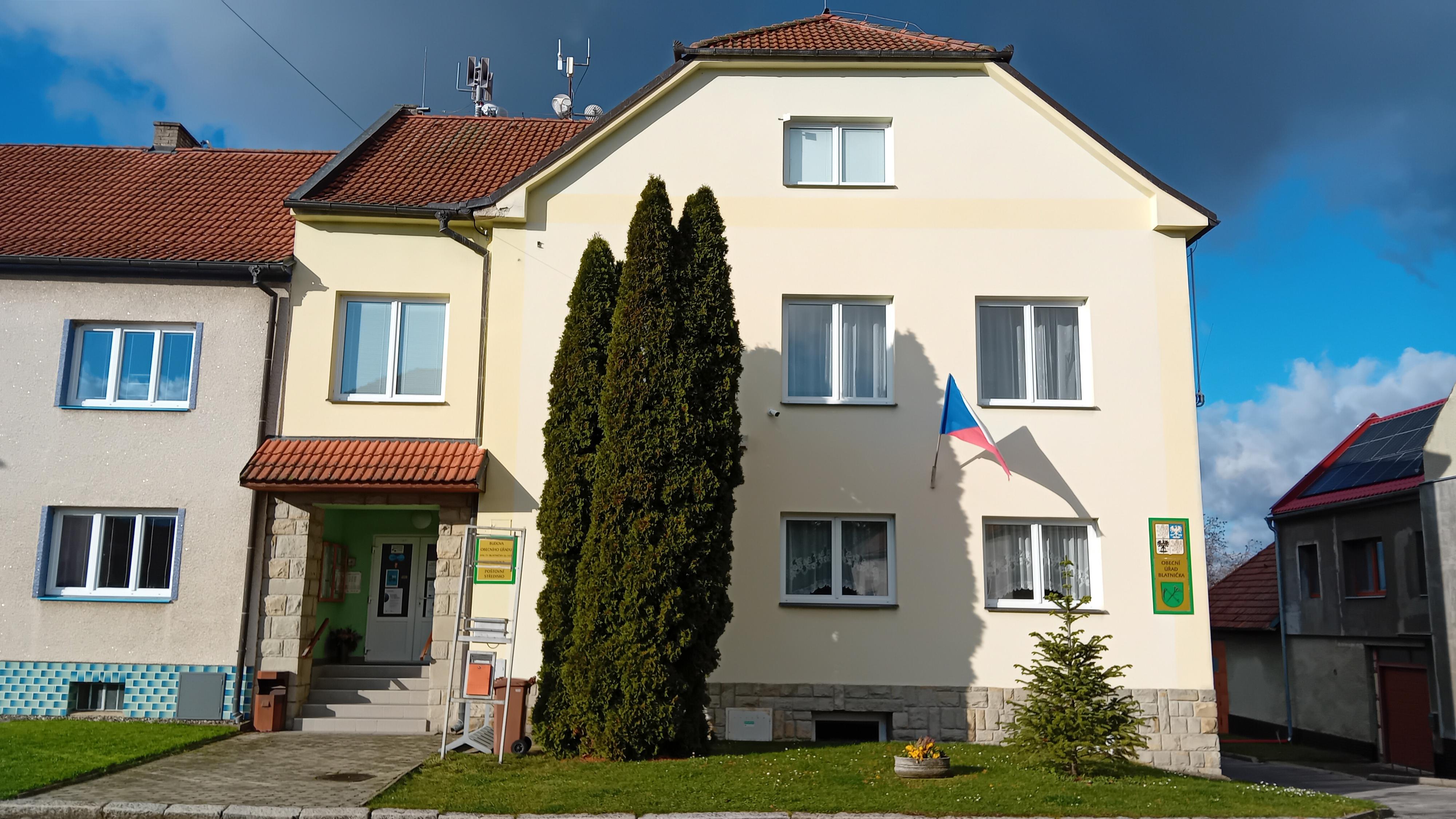 Blatnička - obecní úřad foto 2