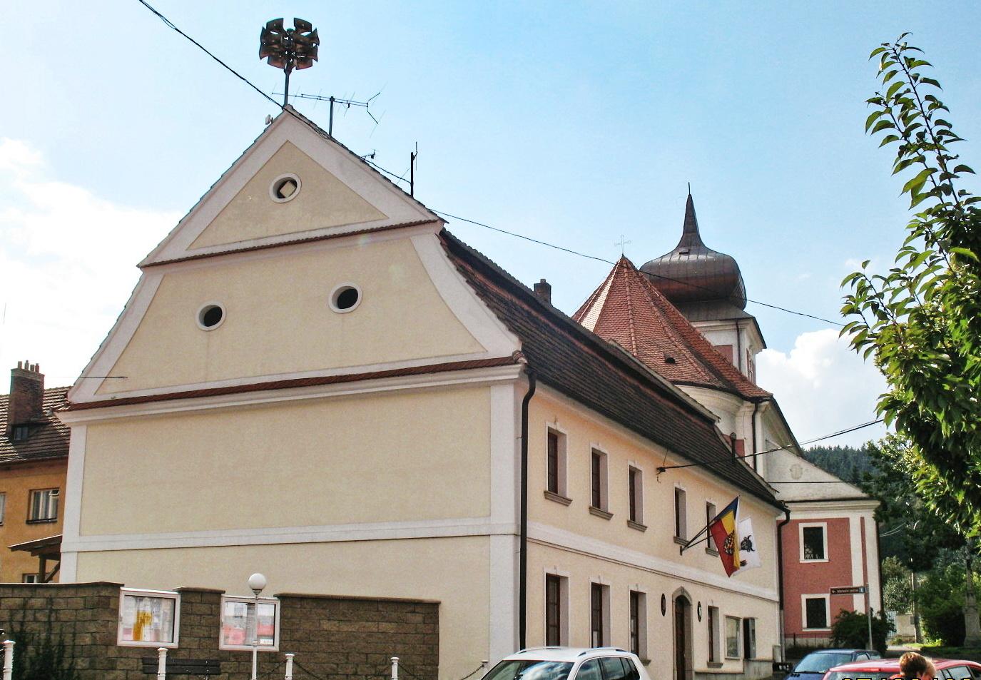 Nedvědice - úřad městysu foto 3