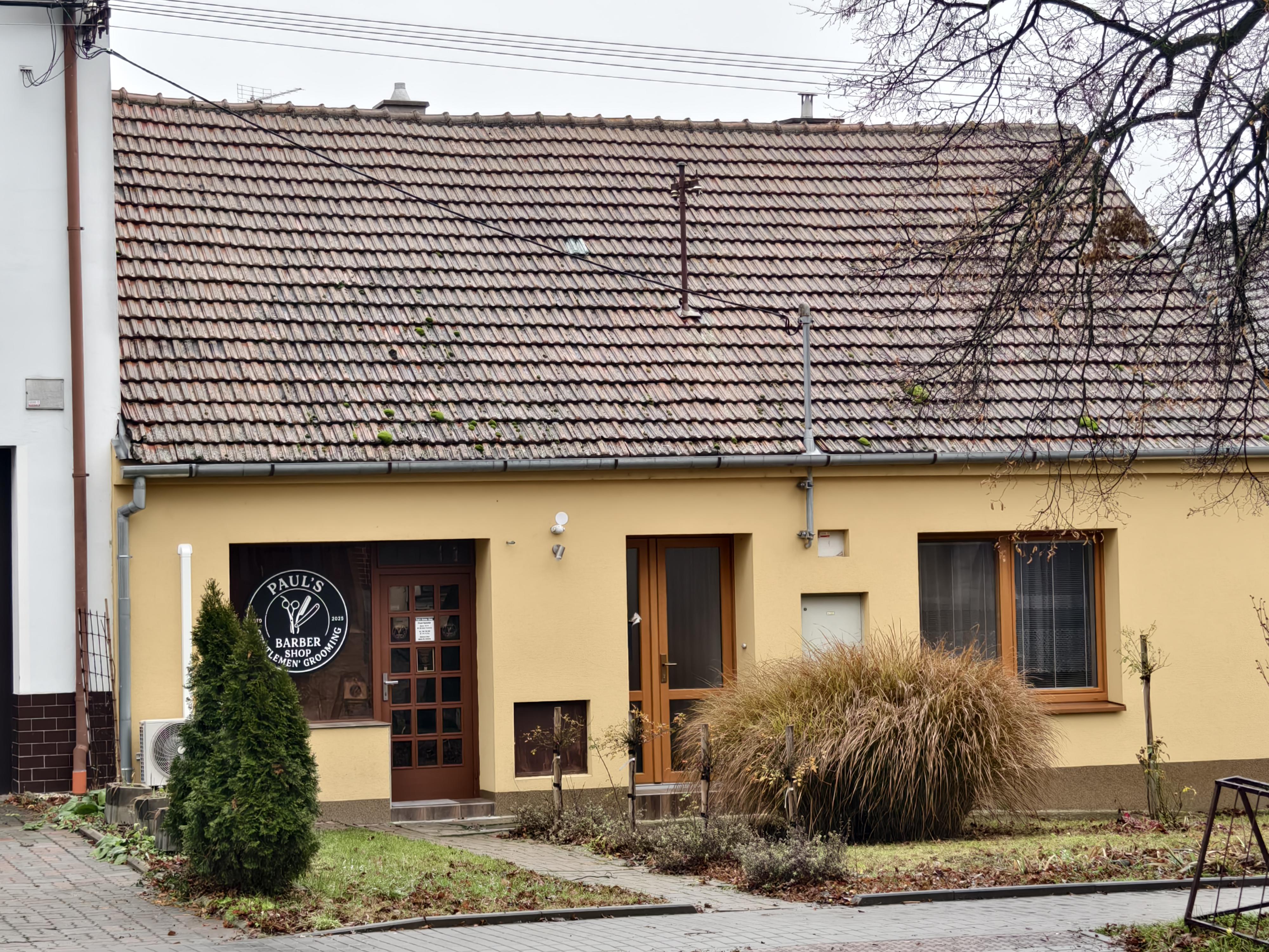 Paul’s barber shop foto 1