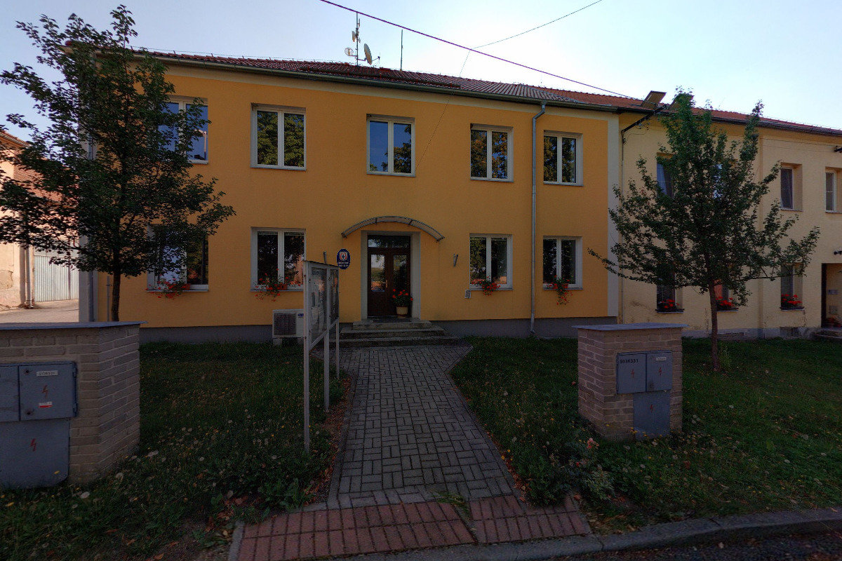 Budislav - obecní úřad foto 3