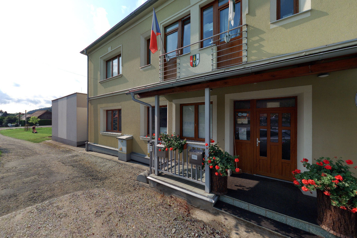 Bušín - obecní úřad