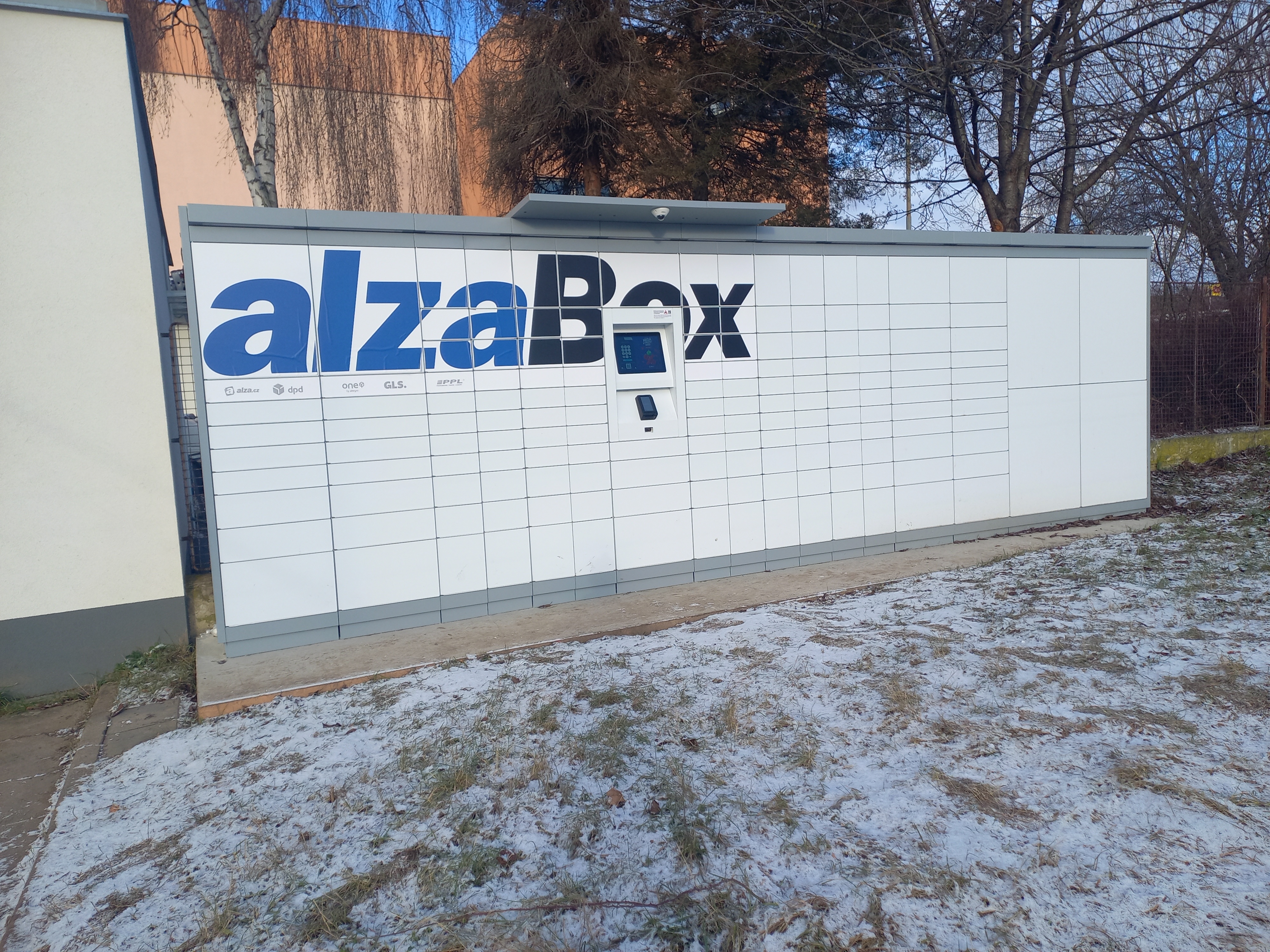 AlzaBox