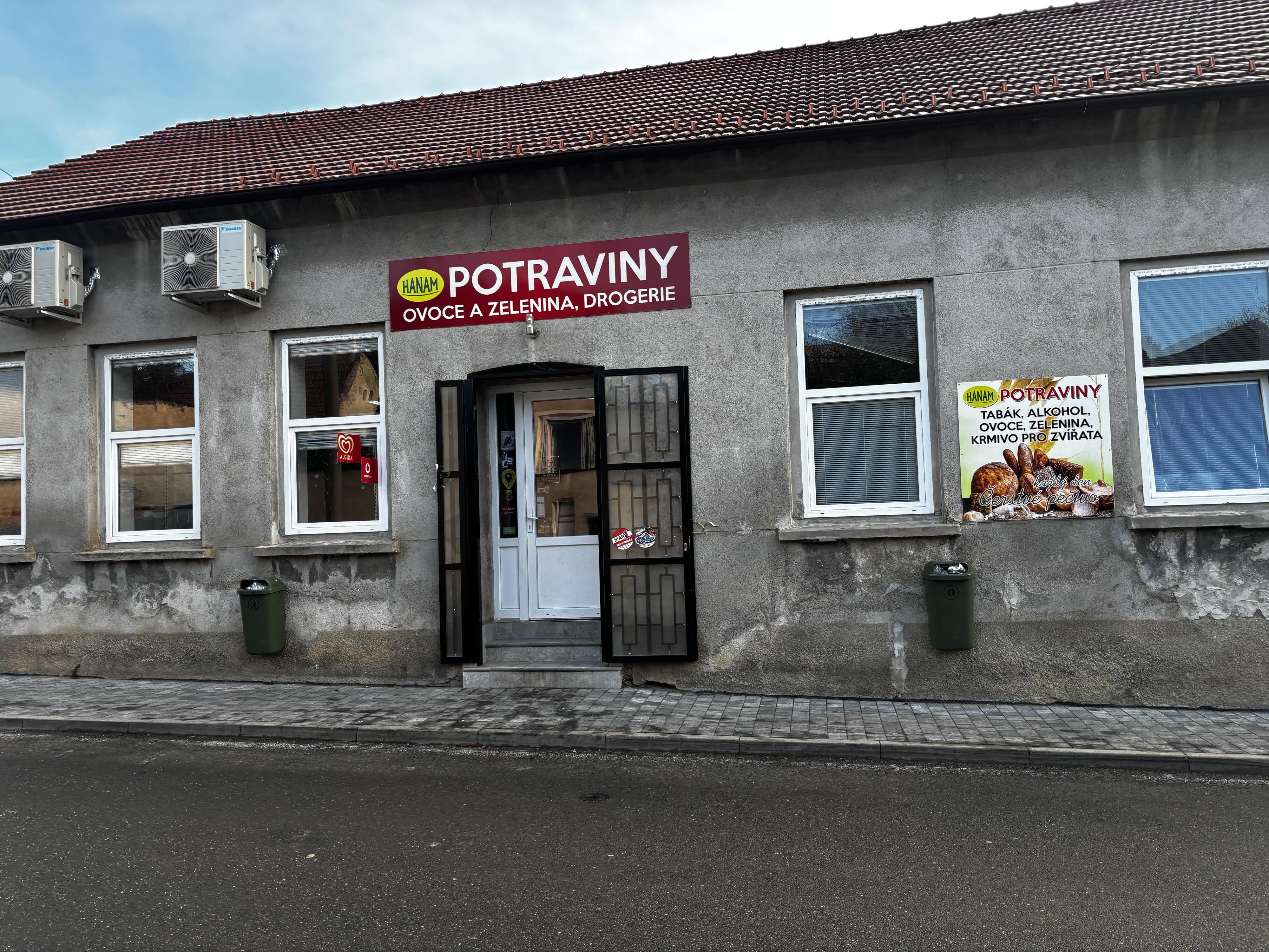 Potraviny Tmaň