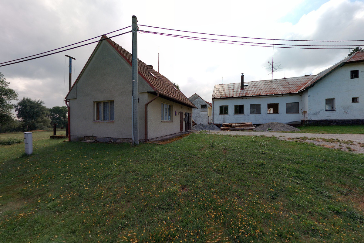 Bradáčov - obecní úřad