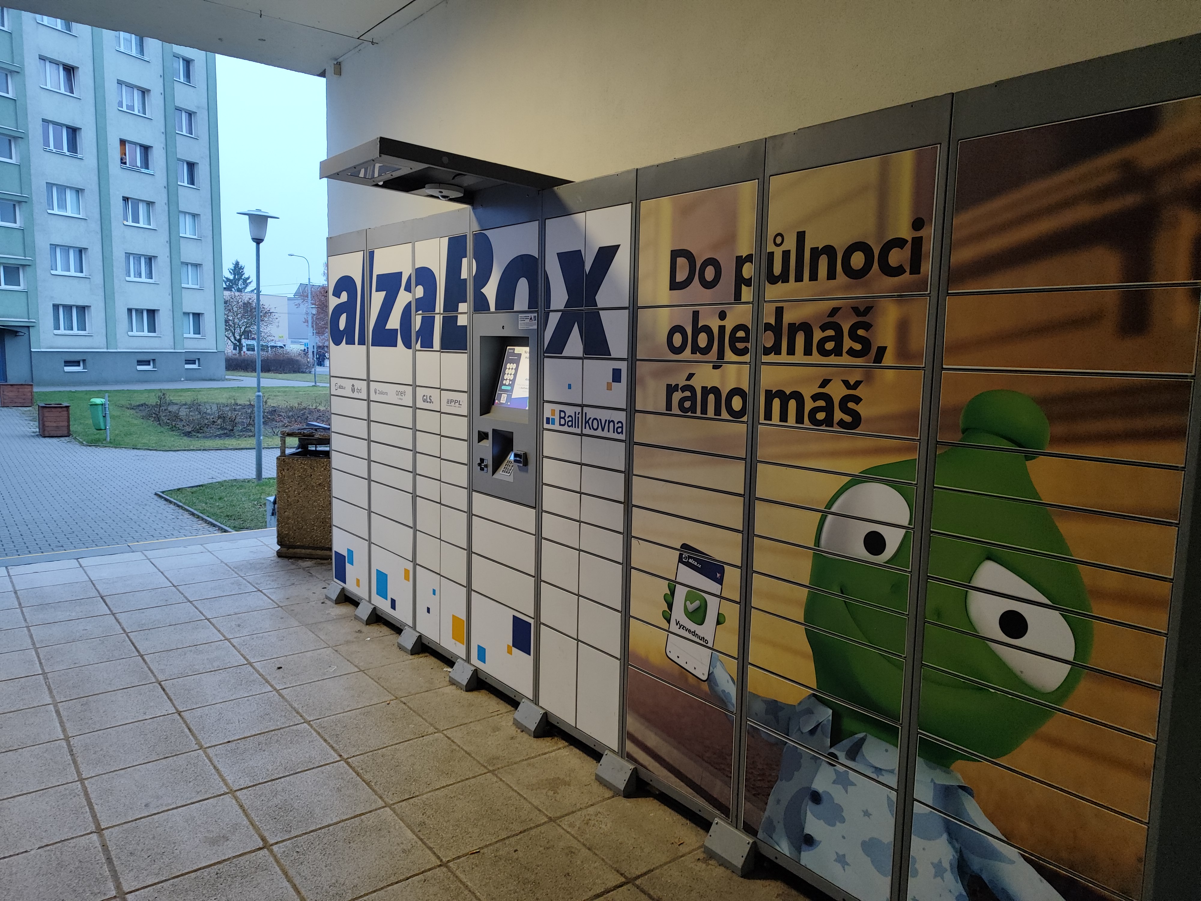 AlzaBox foto 2