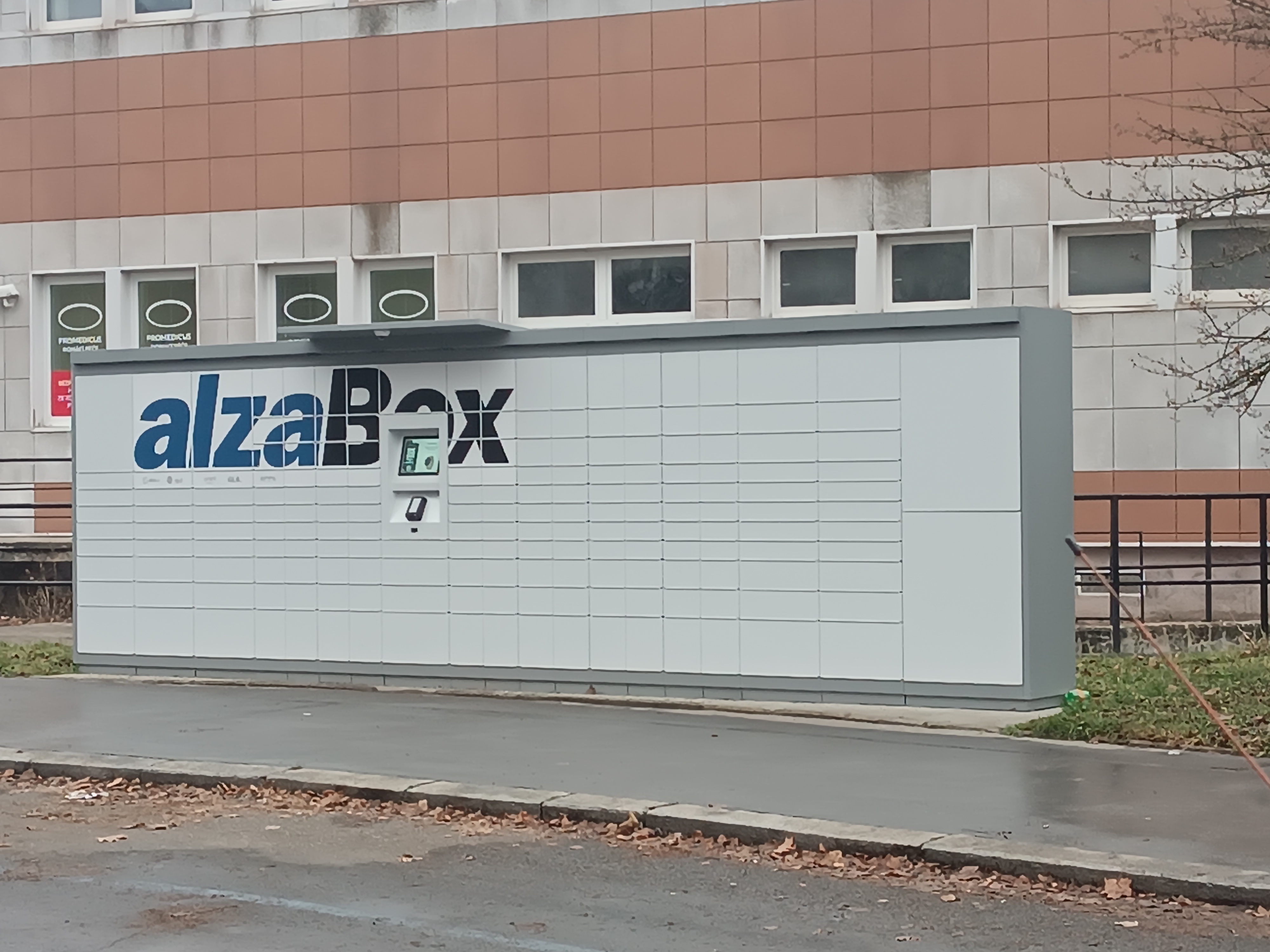 AlzaBox foto 2
