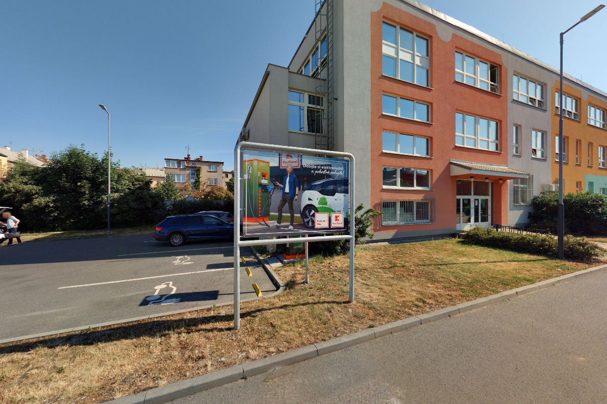 Nabíjecí stanice ČEZ foto 2
