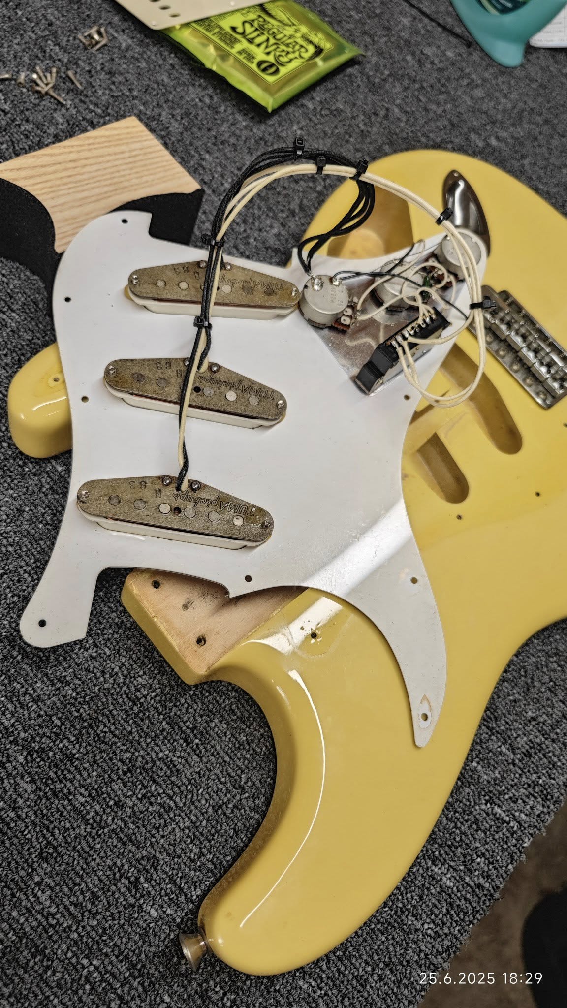 Janů Guitars foto 3