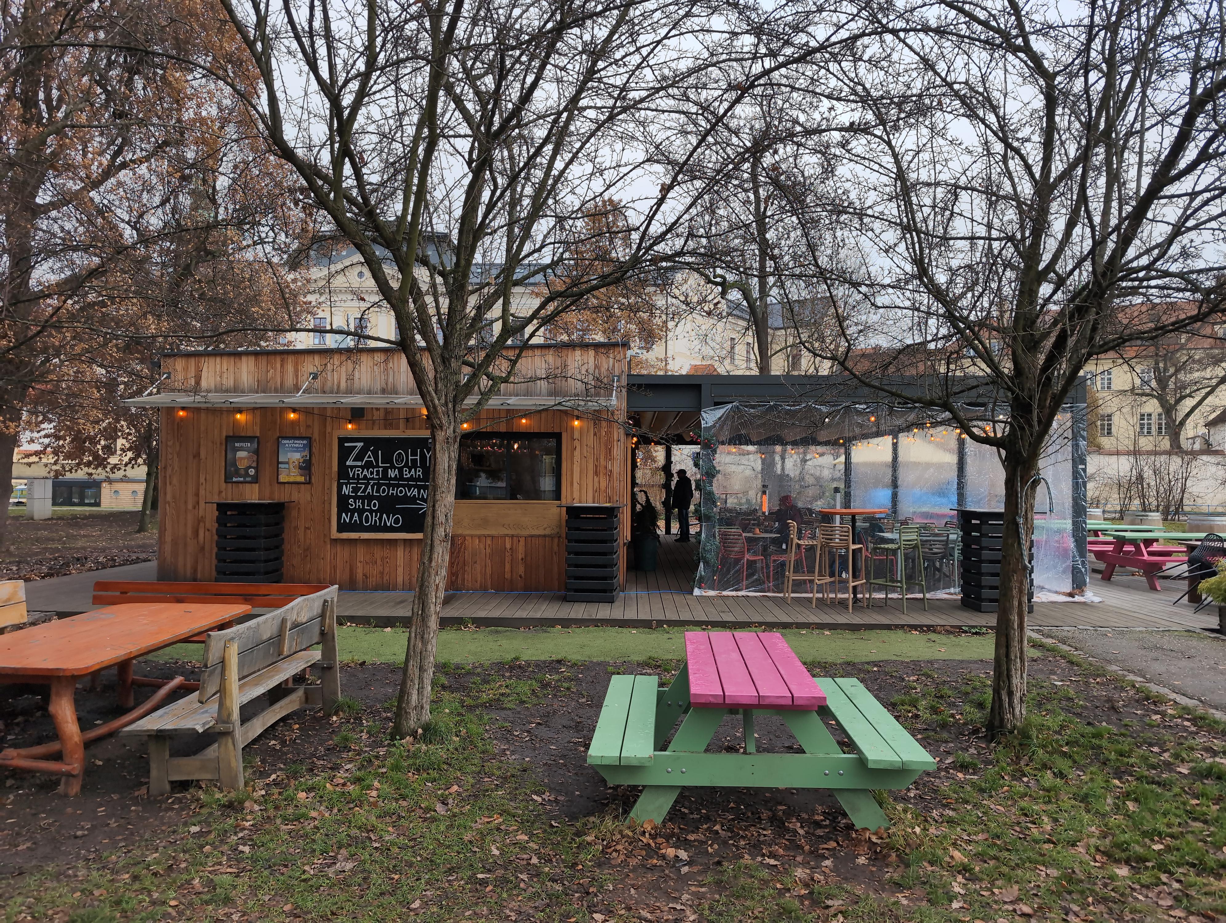 Občerstvení Sokolský ostrov - Kofíčko foto 4